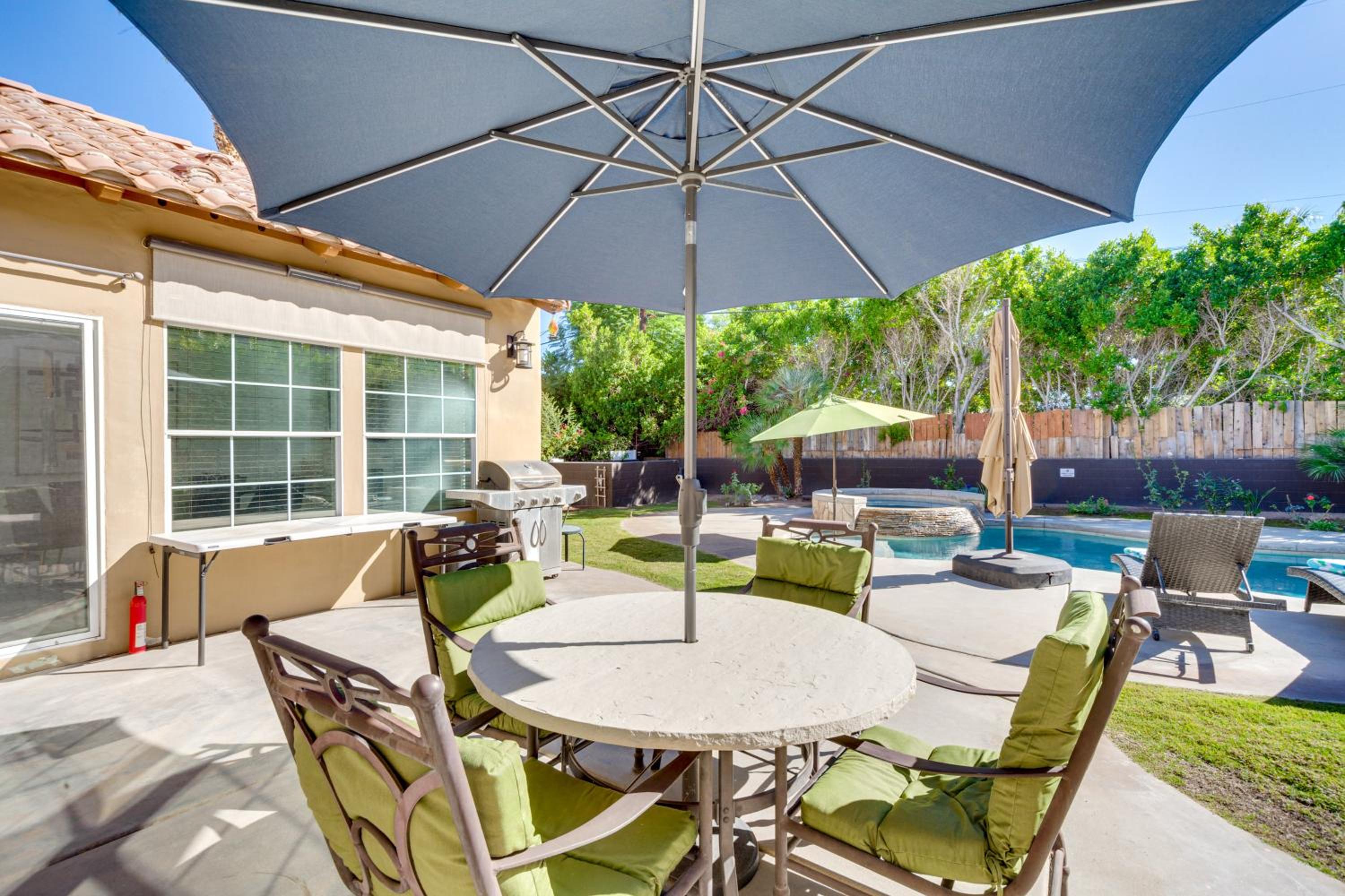 Walk to Dtwn Palm Springs! Chic Desert Oasis