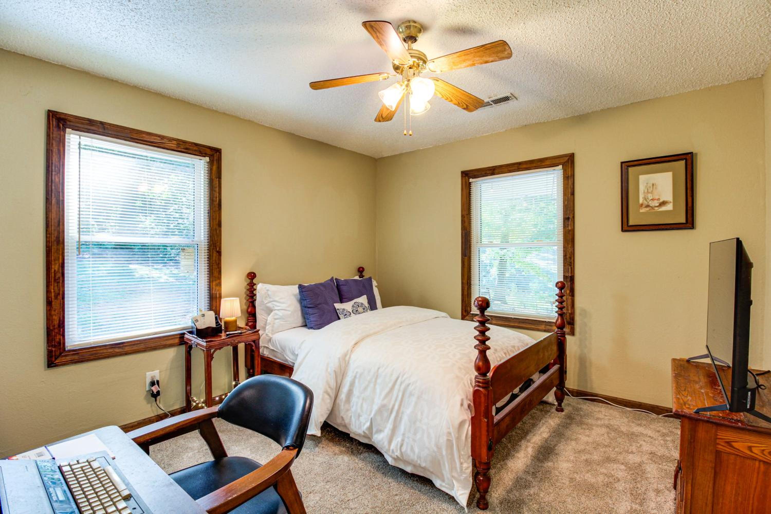 Lake Guntersville Hideaway! Home on Over 2 Acres