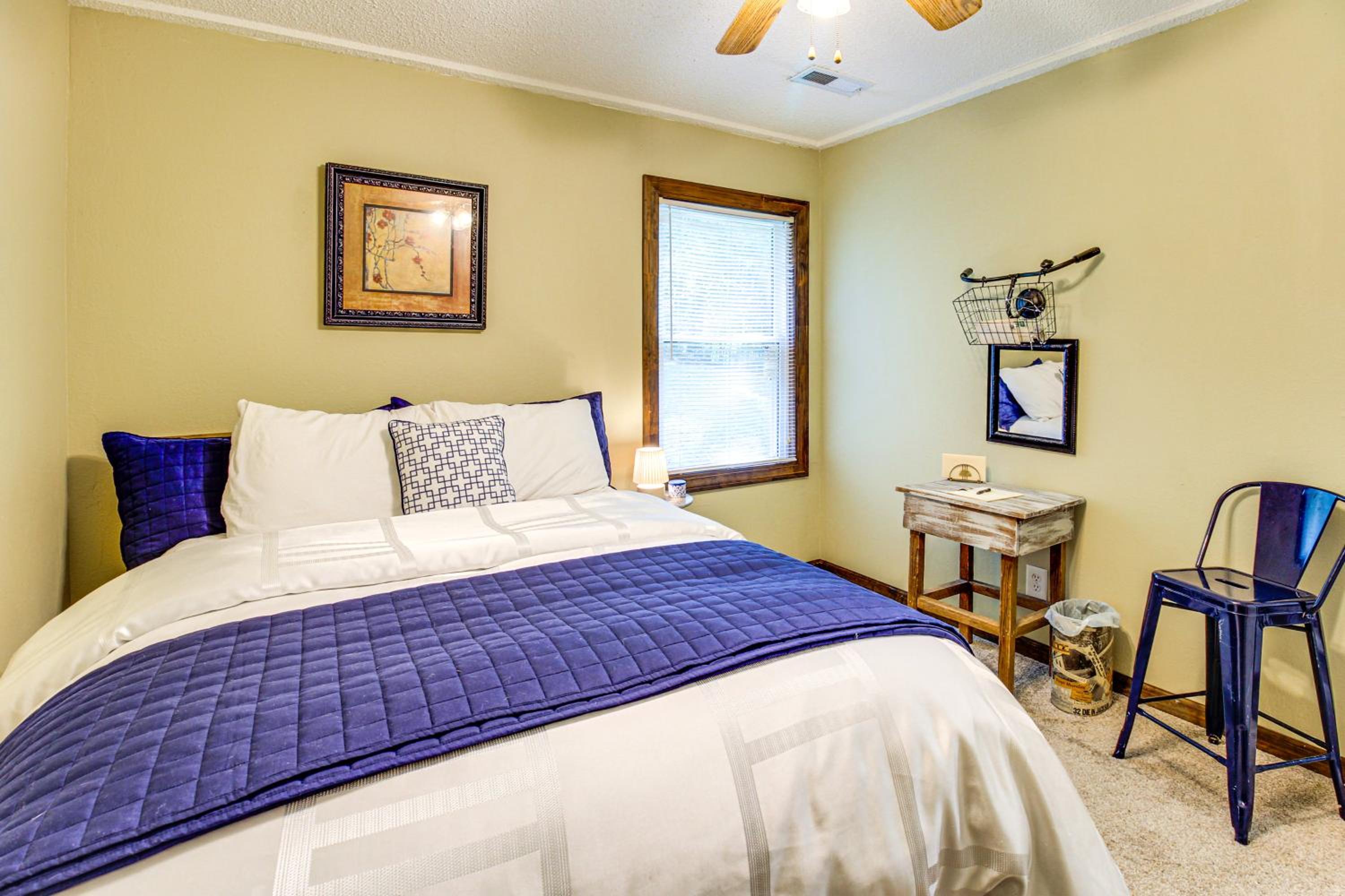 Lake Guntersville Hideaway! Home on Over 2 Acres