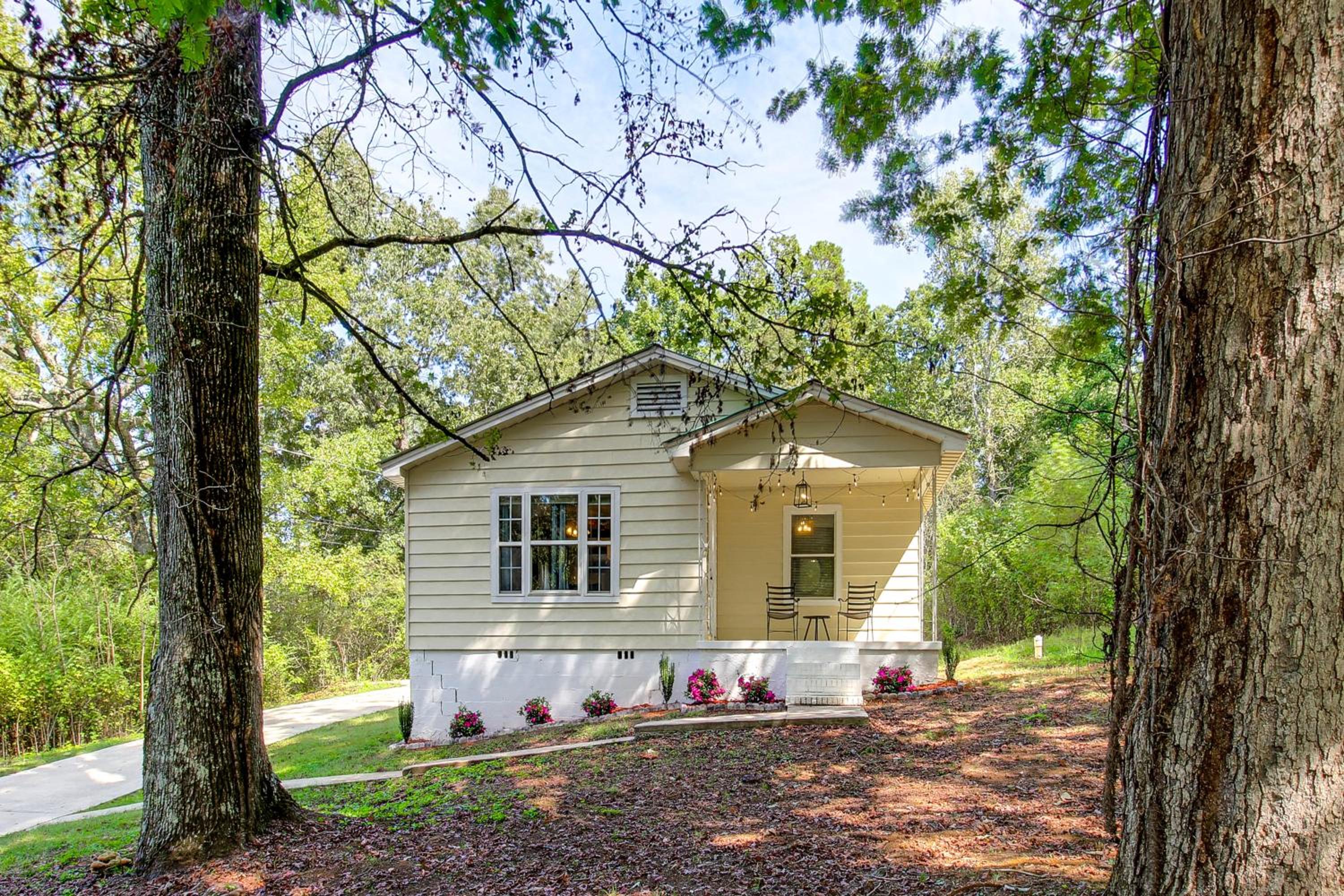 Lake Guntersville Hideaway! Home on Over 2 Acres