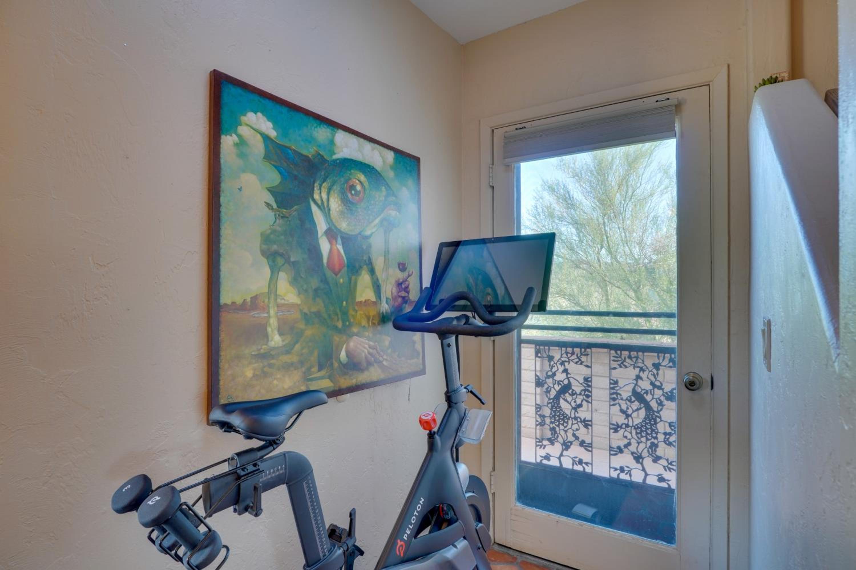Pool and Stunning Mtn Views! Eclectic Tucson Home