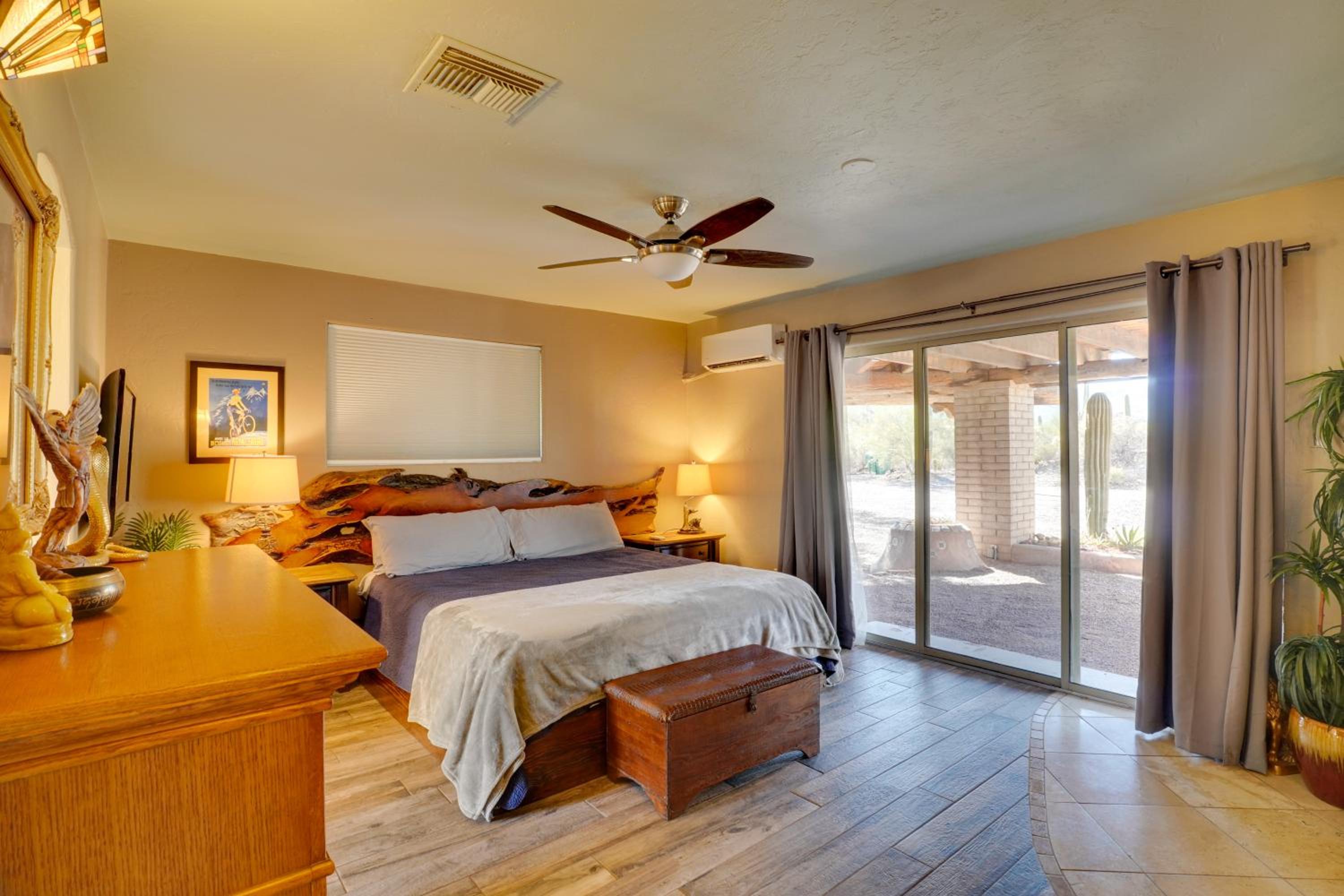 Pool and Stunning Mtn Views! Eclectic Tucson Home