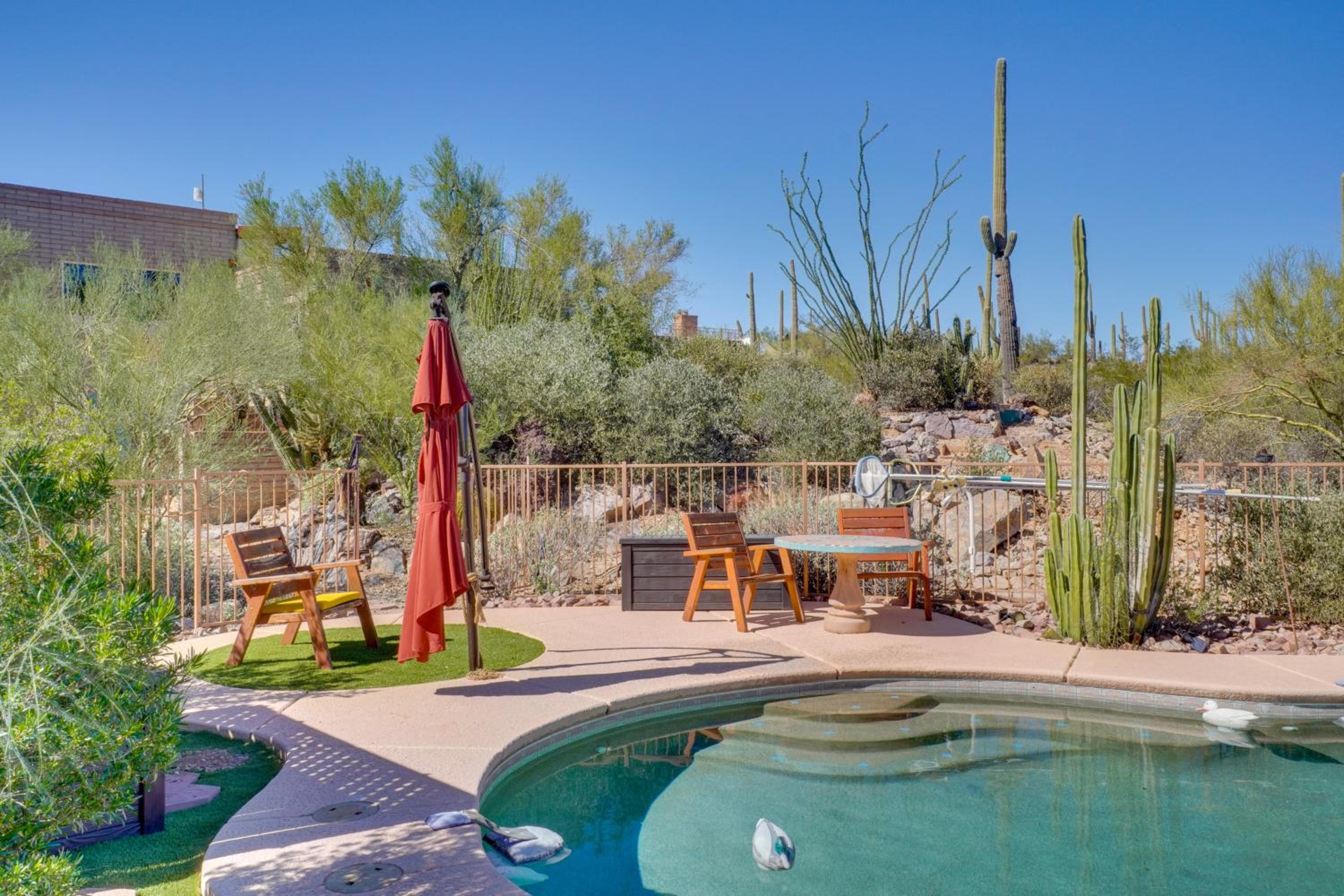 Pool and Stunning Mtn Views! Eclectic Tucson Home