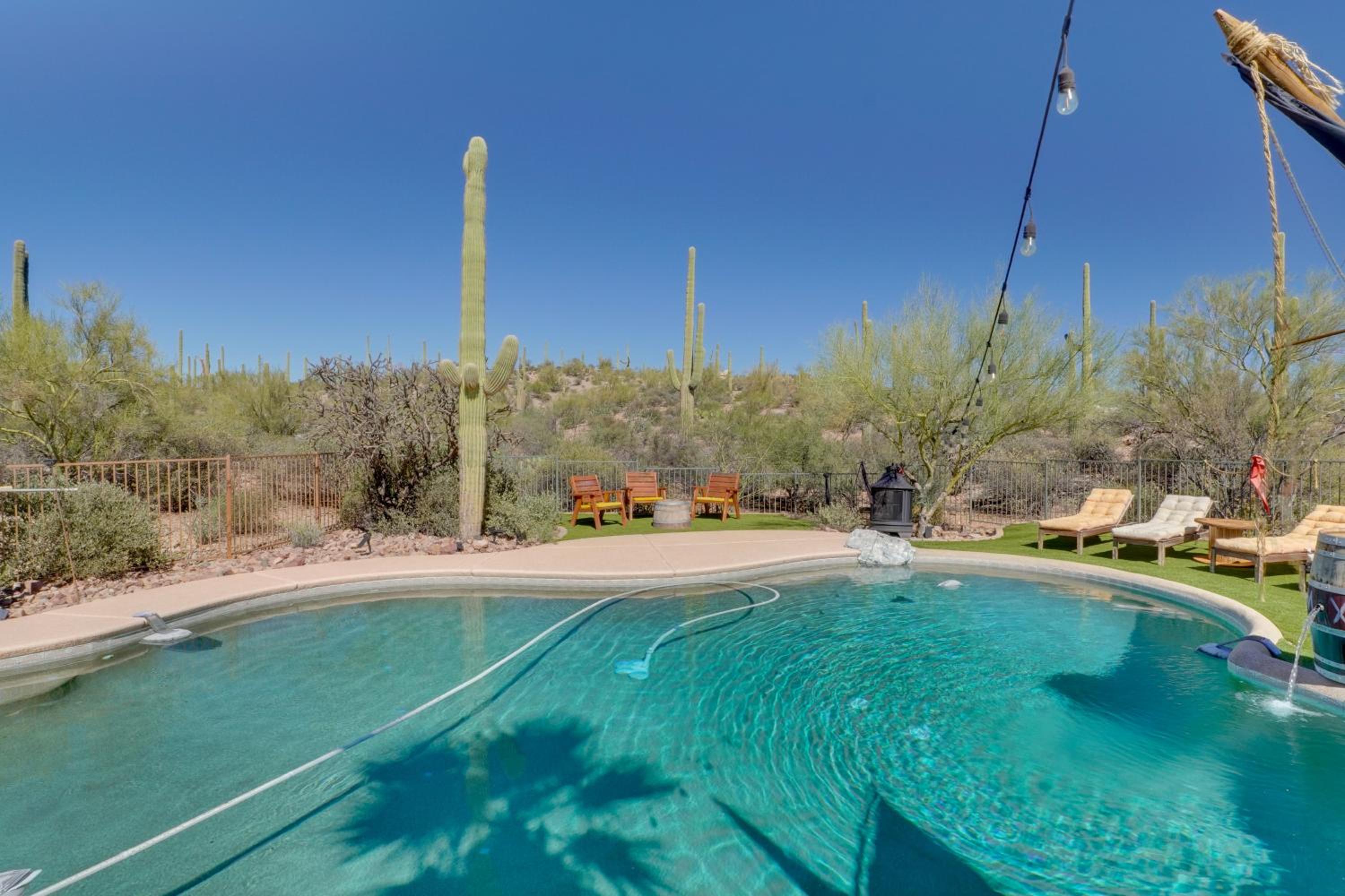 Pool and Stunning Mtn Views! Eclectic Tucson Home