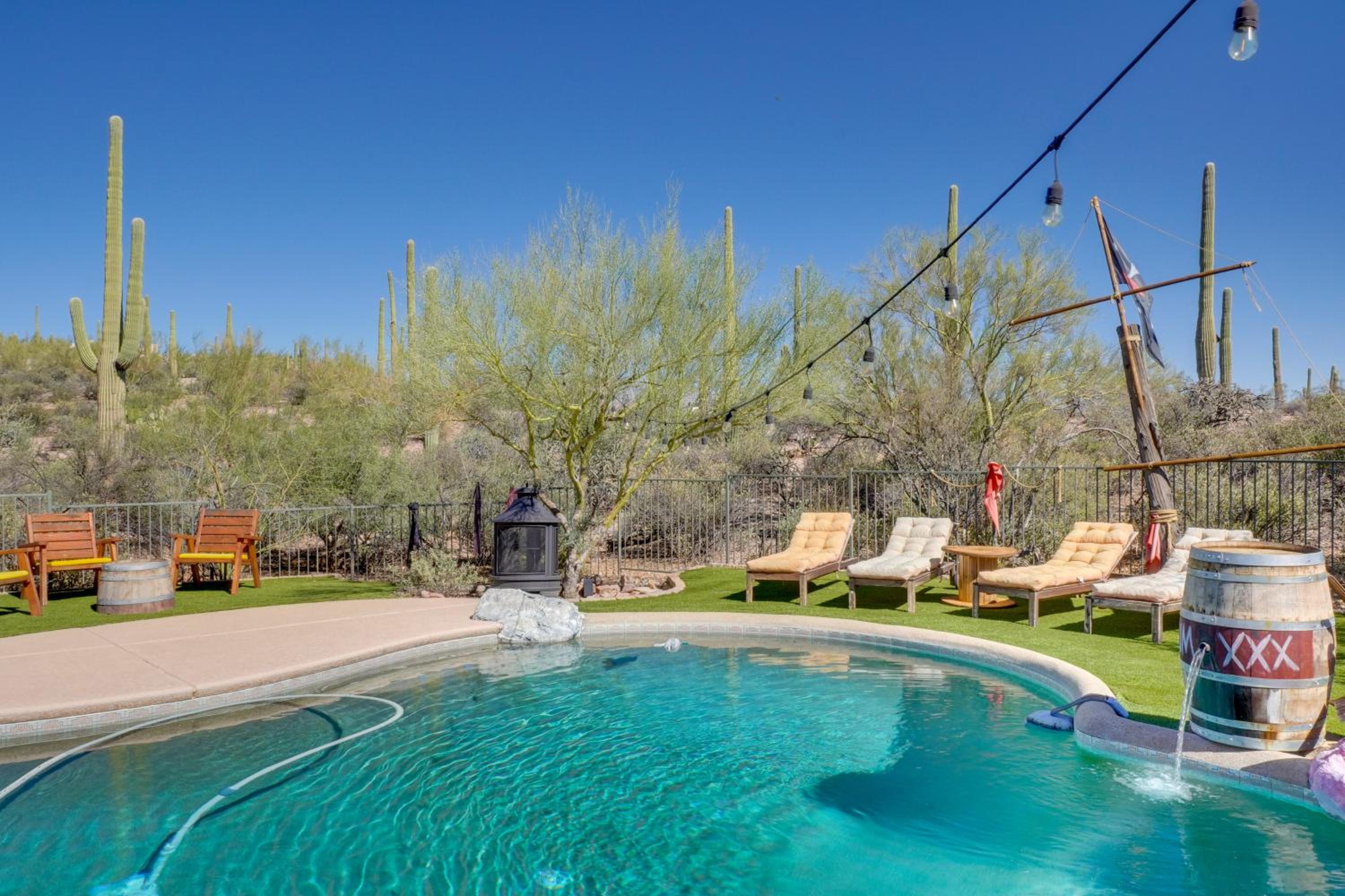 Pool and Stunning Mtn Views! Eclectic Tucson Home