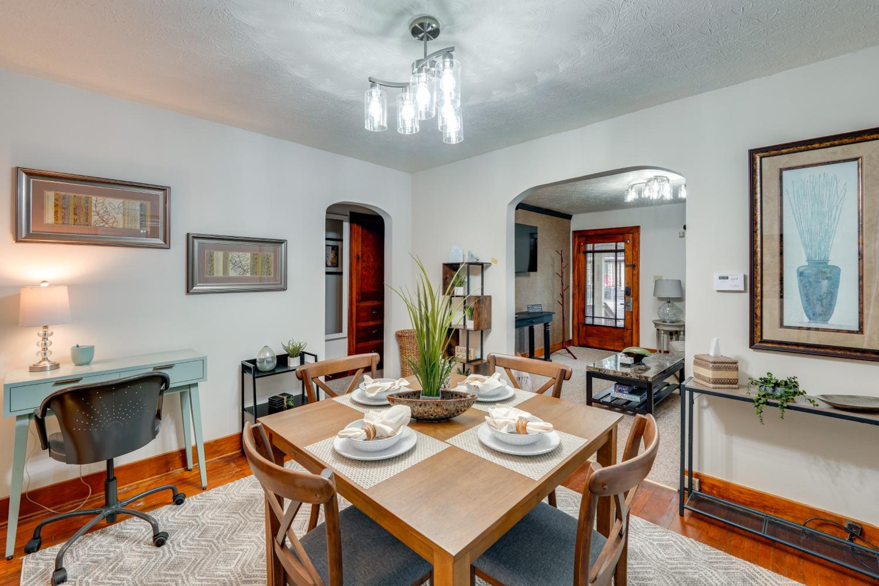1 Mi to Akron Zoo Ranch-Style Home with Yard!