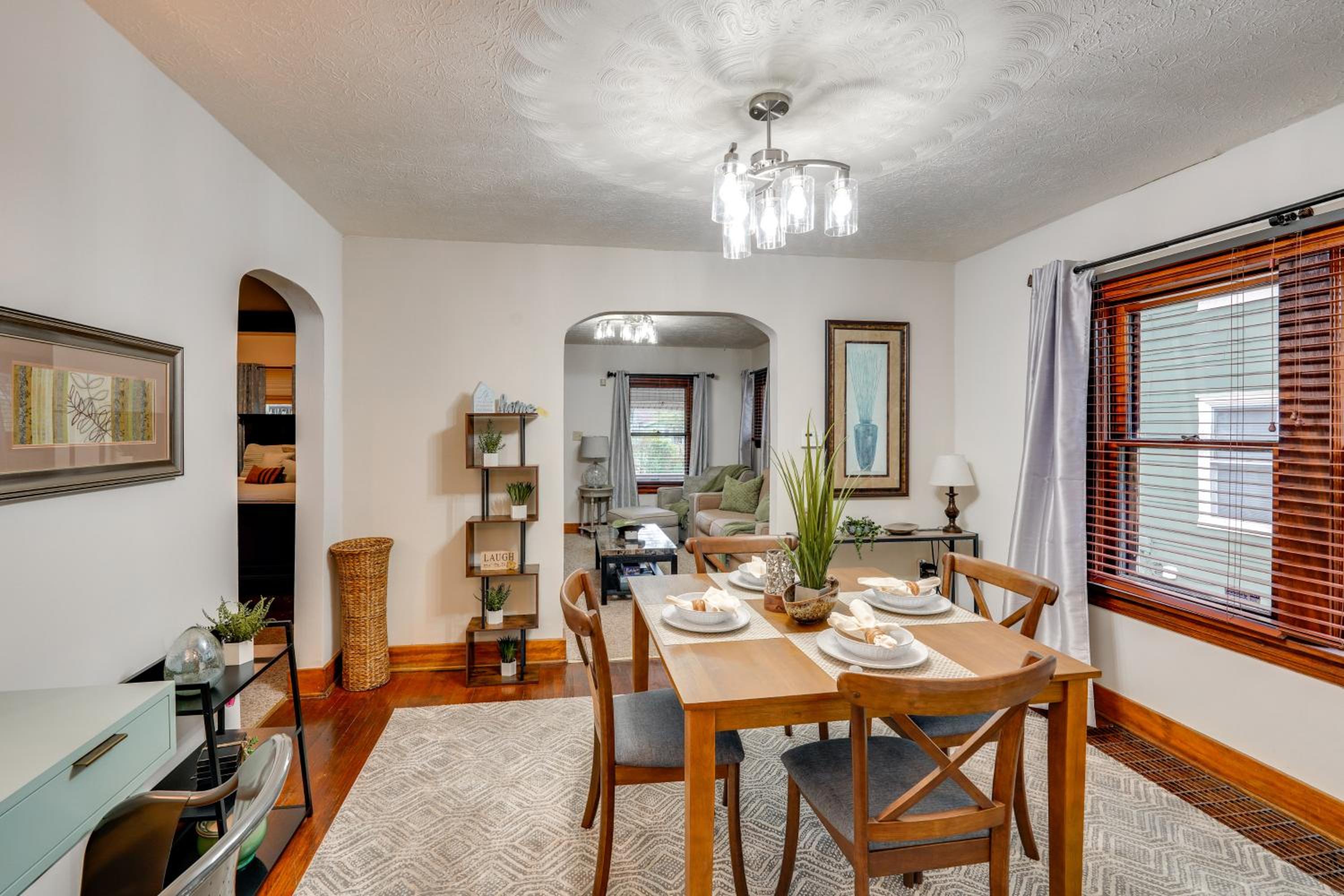 1 Mi to Akron Zoo Ranch-Style Home with Yard!