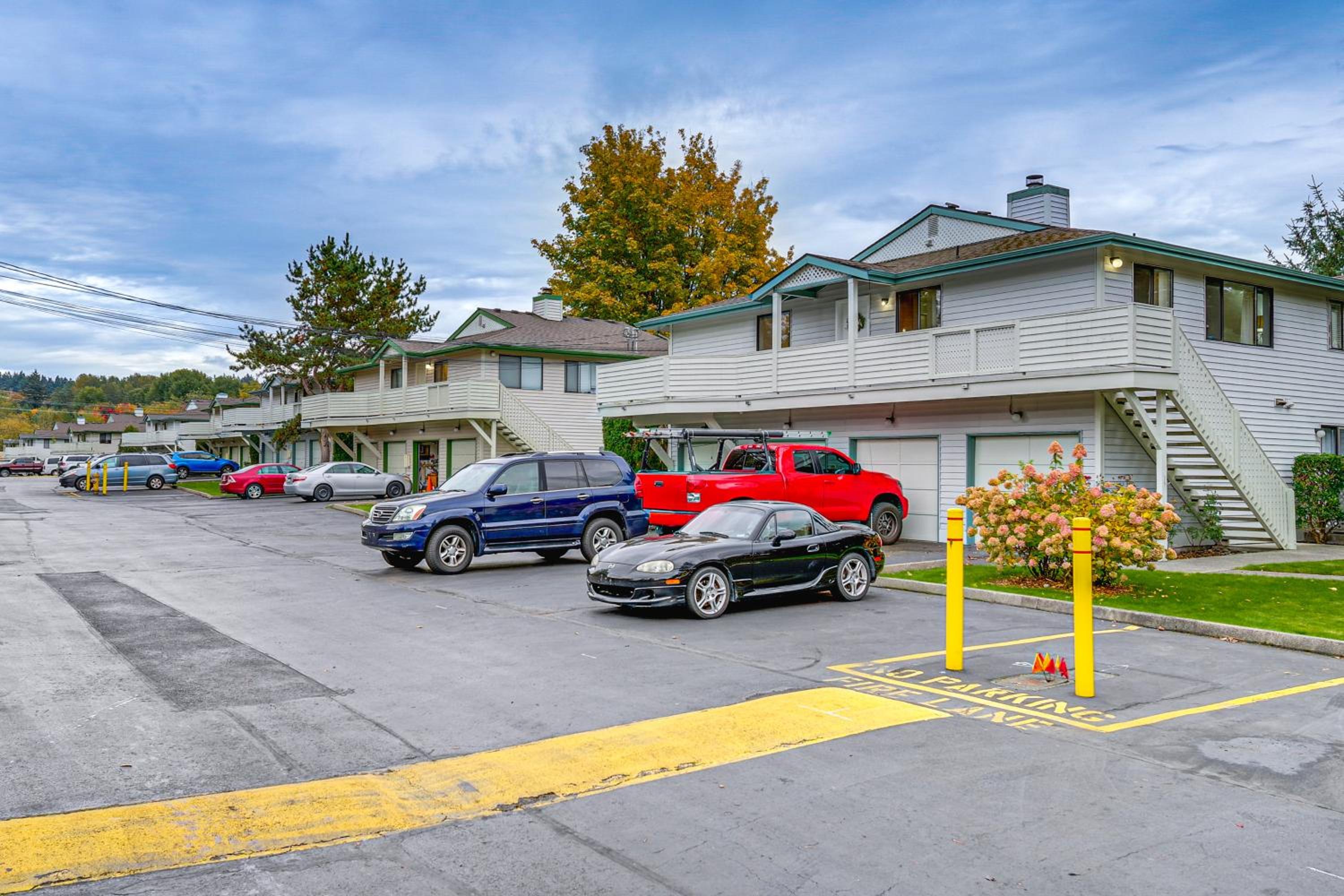 Quiet, Pet Friendly! Bothell Apt Near Wine Country