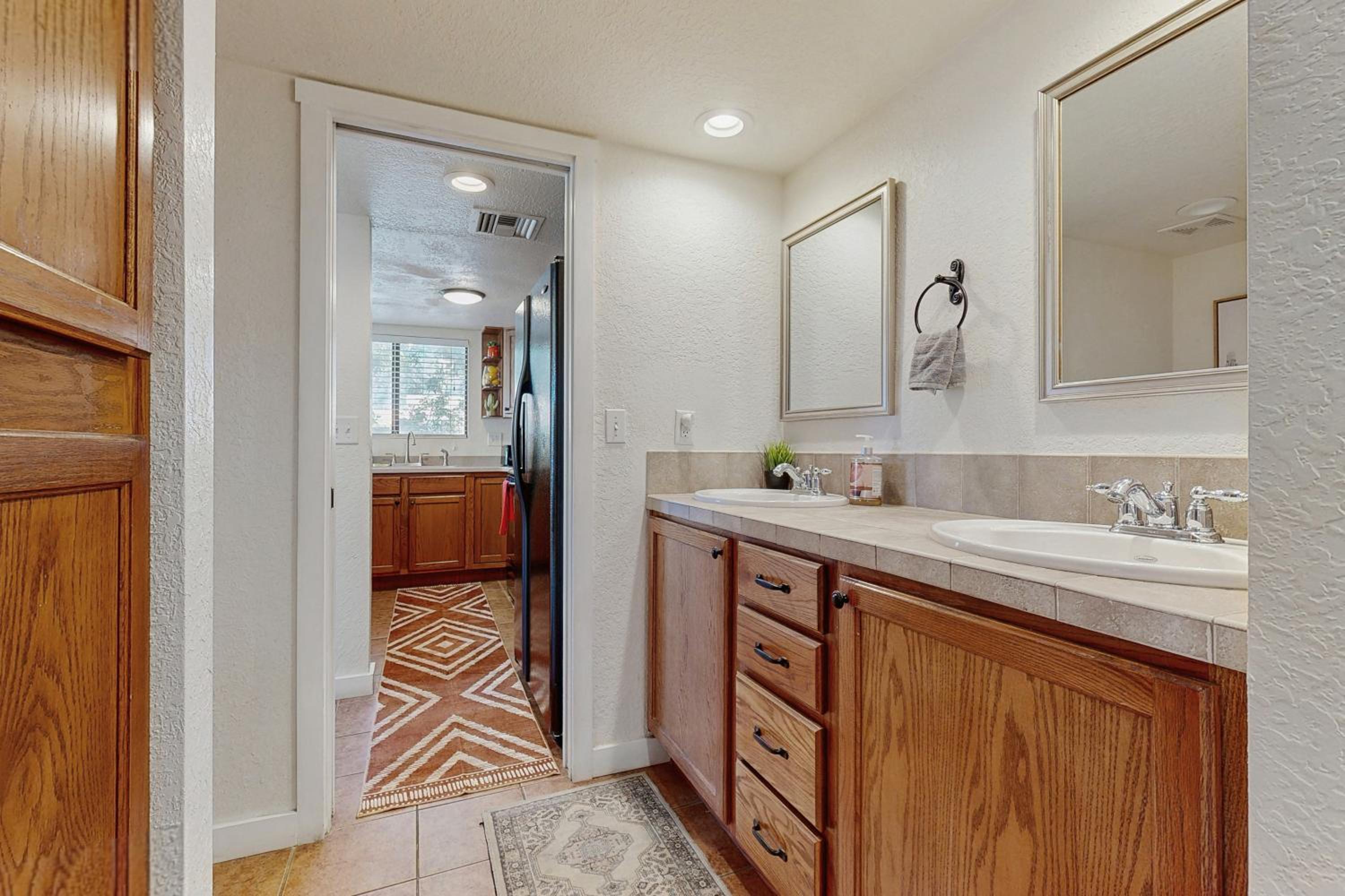Mtn-View Condo with Resort Amenities in Tucson!