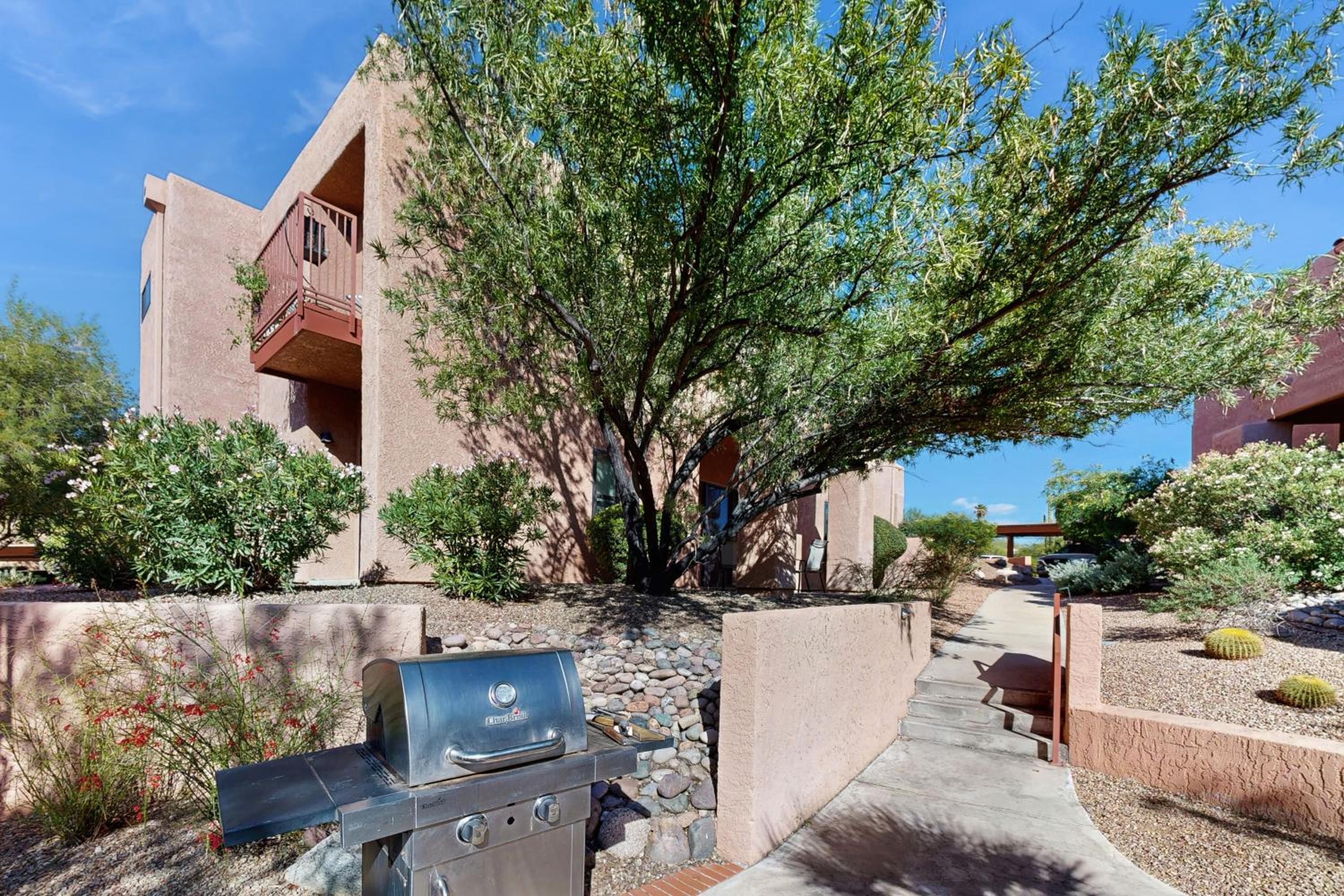 Mtn-View Condo with Resort Amenities in Tucson!