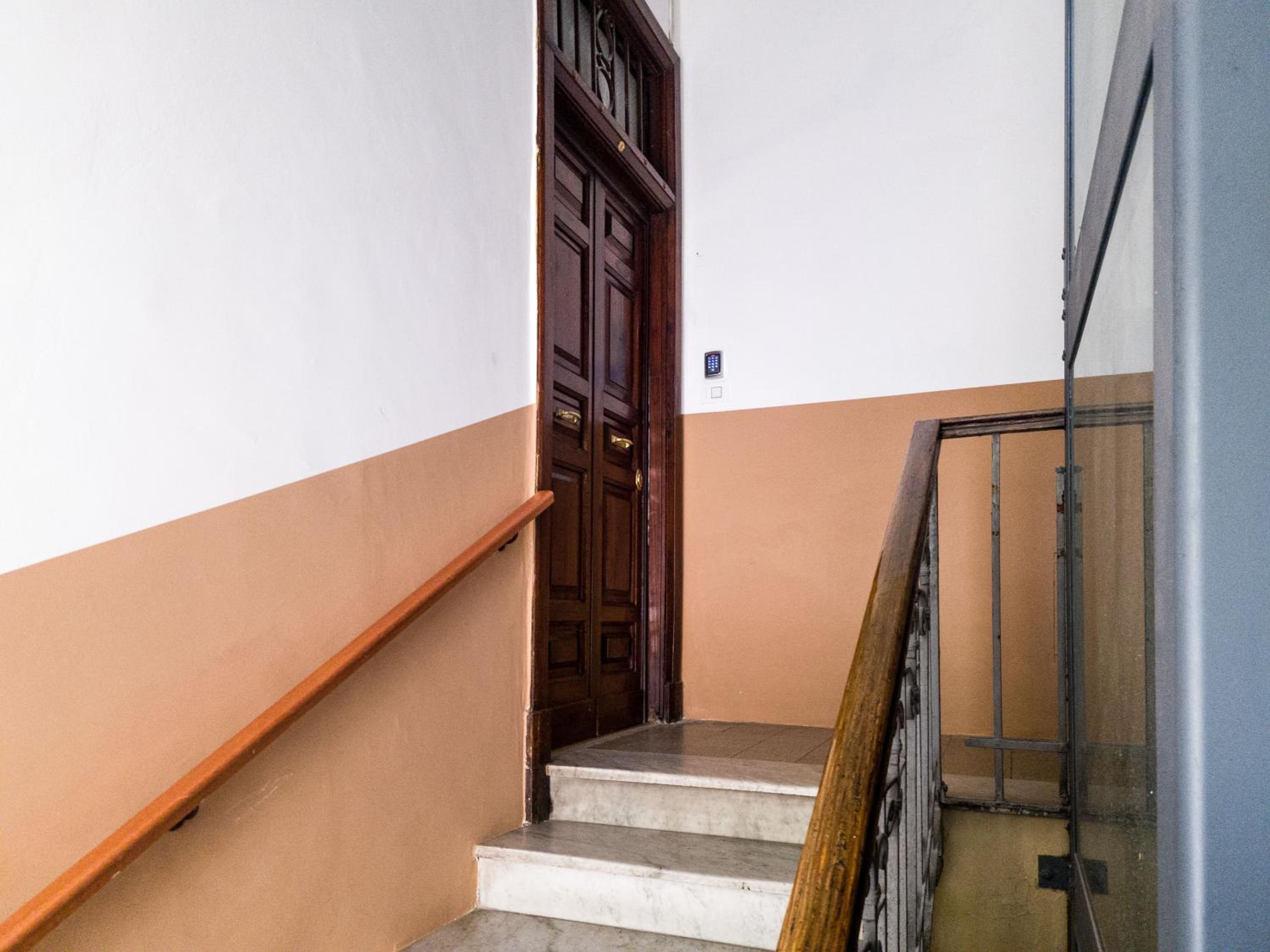 Domus Innovatis Rooms & Home - Vatican Rooms