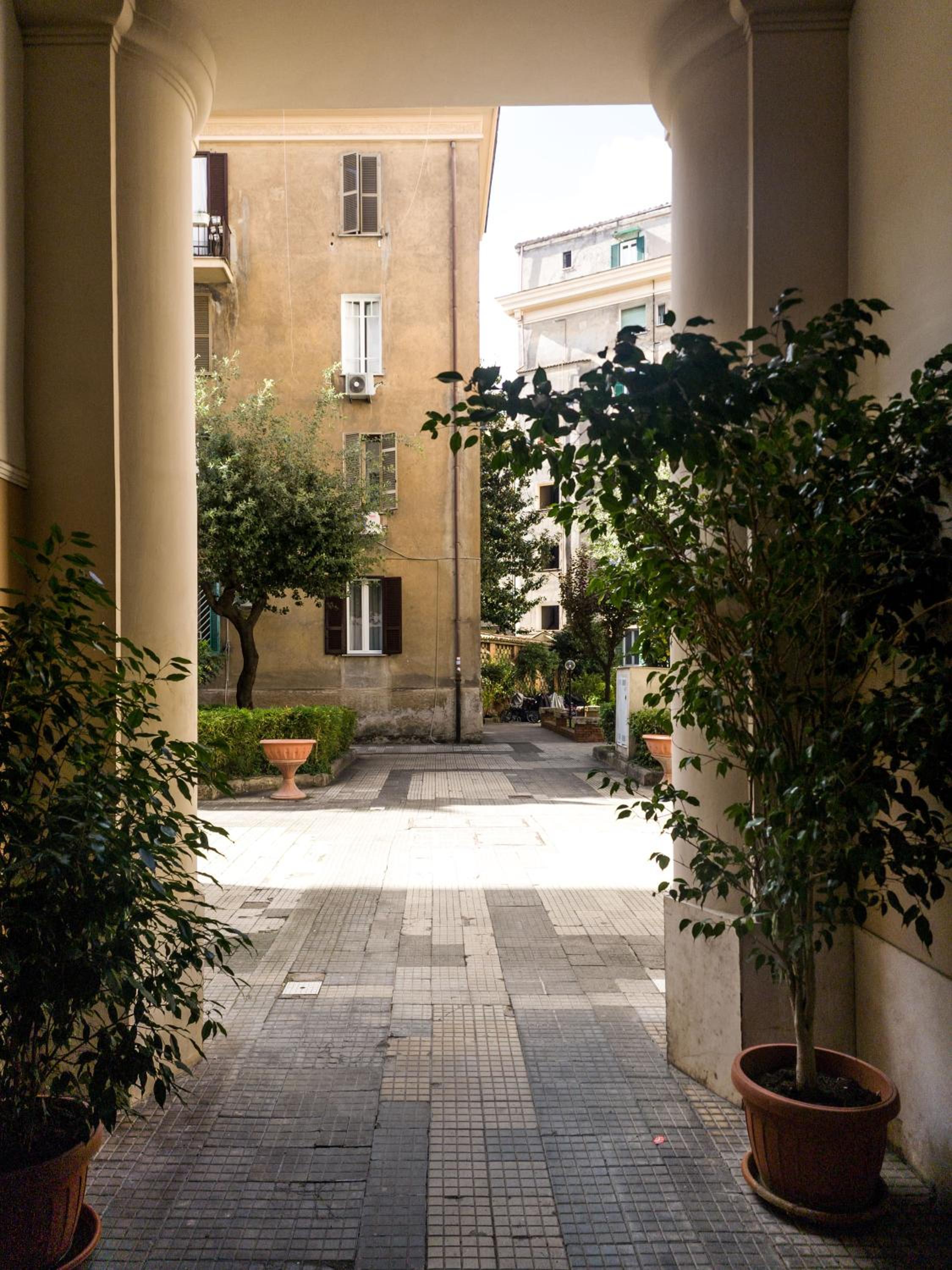 Domus Innovatis Rooms & Home - Vatican Rooms