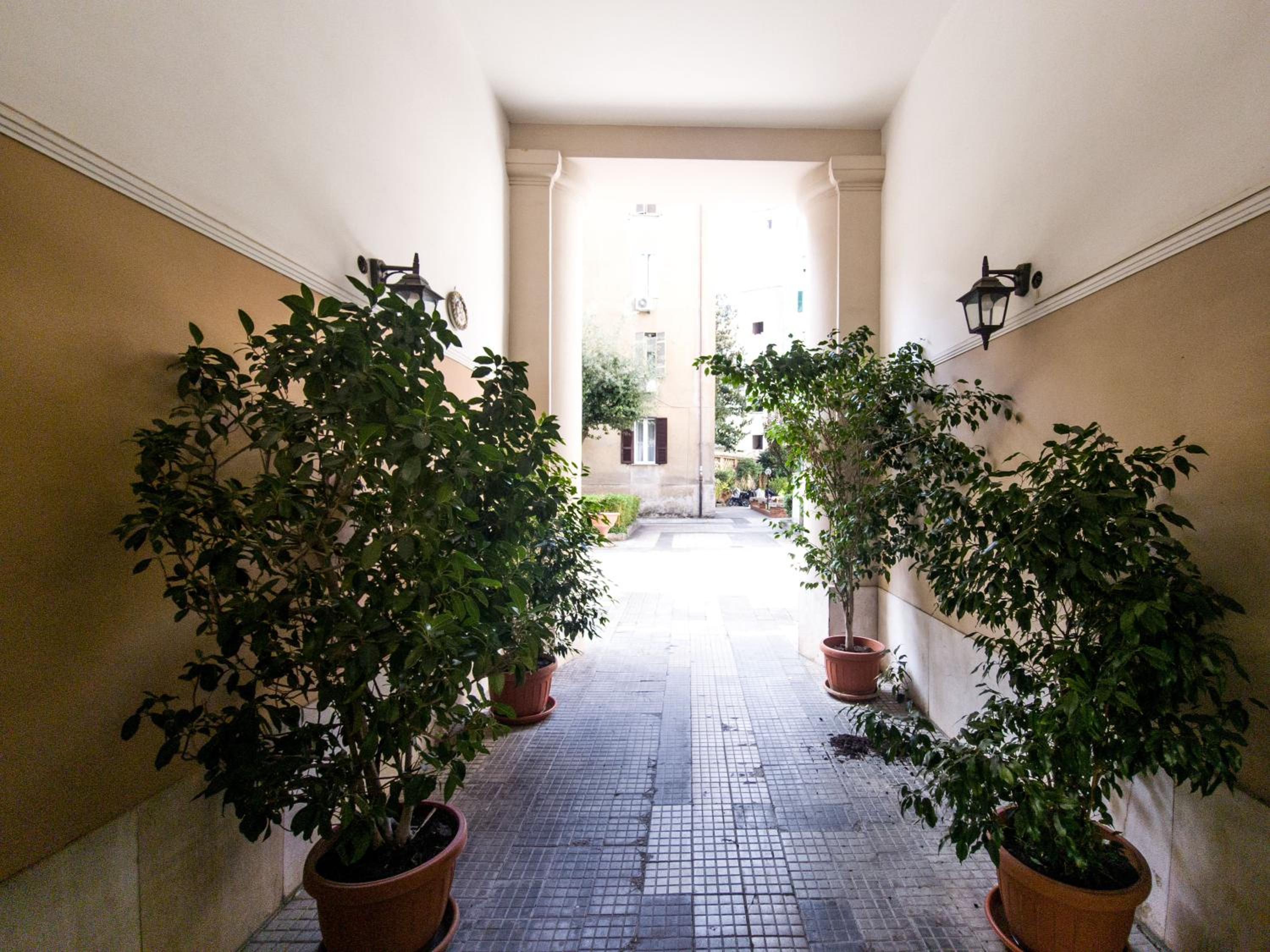 Domus Innovatis Rooms & Home - Vatican Rooms