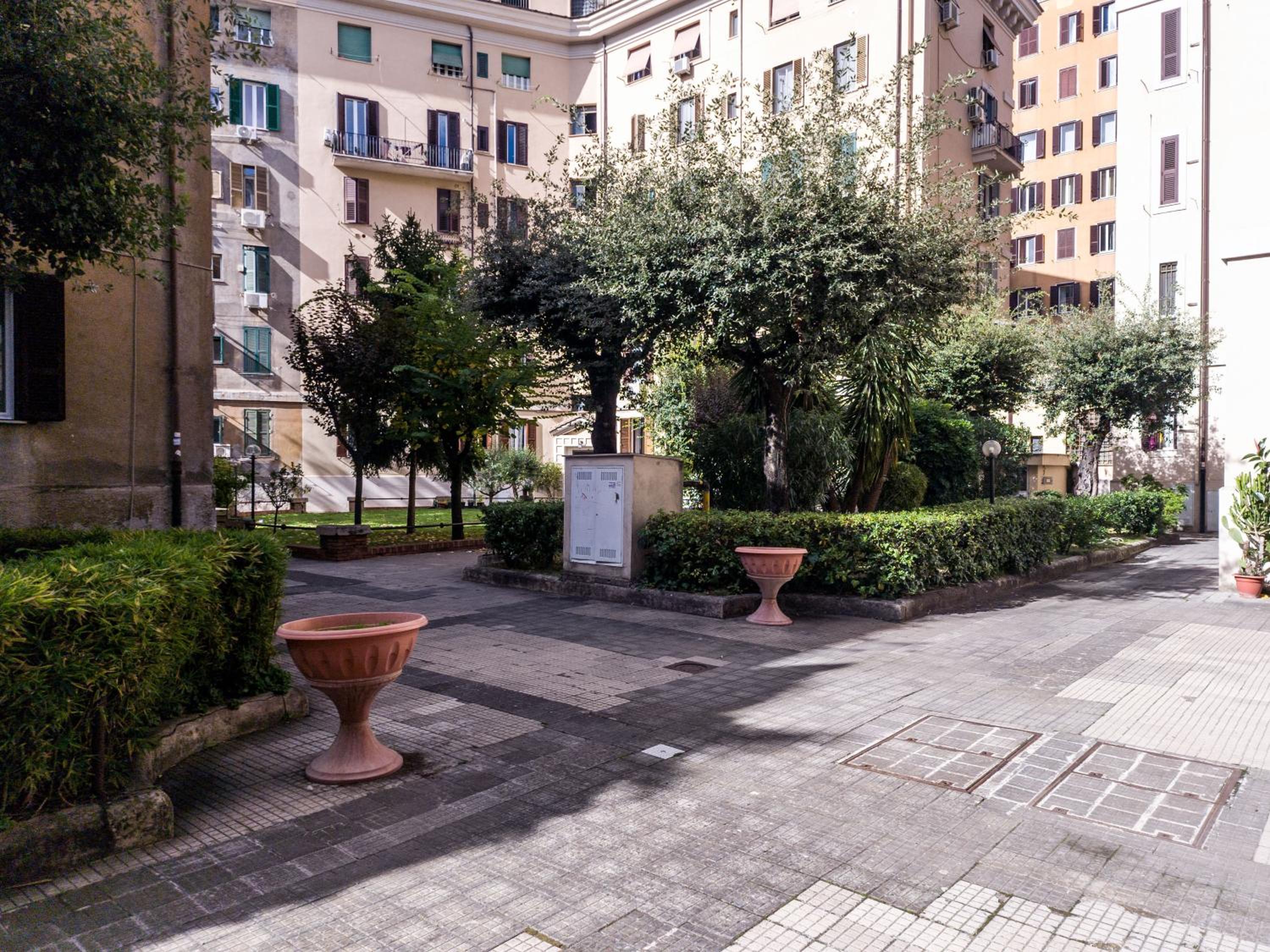 Domus Innovatis Rooms & Home - Vatican Rooms