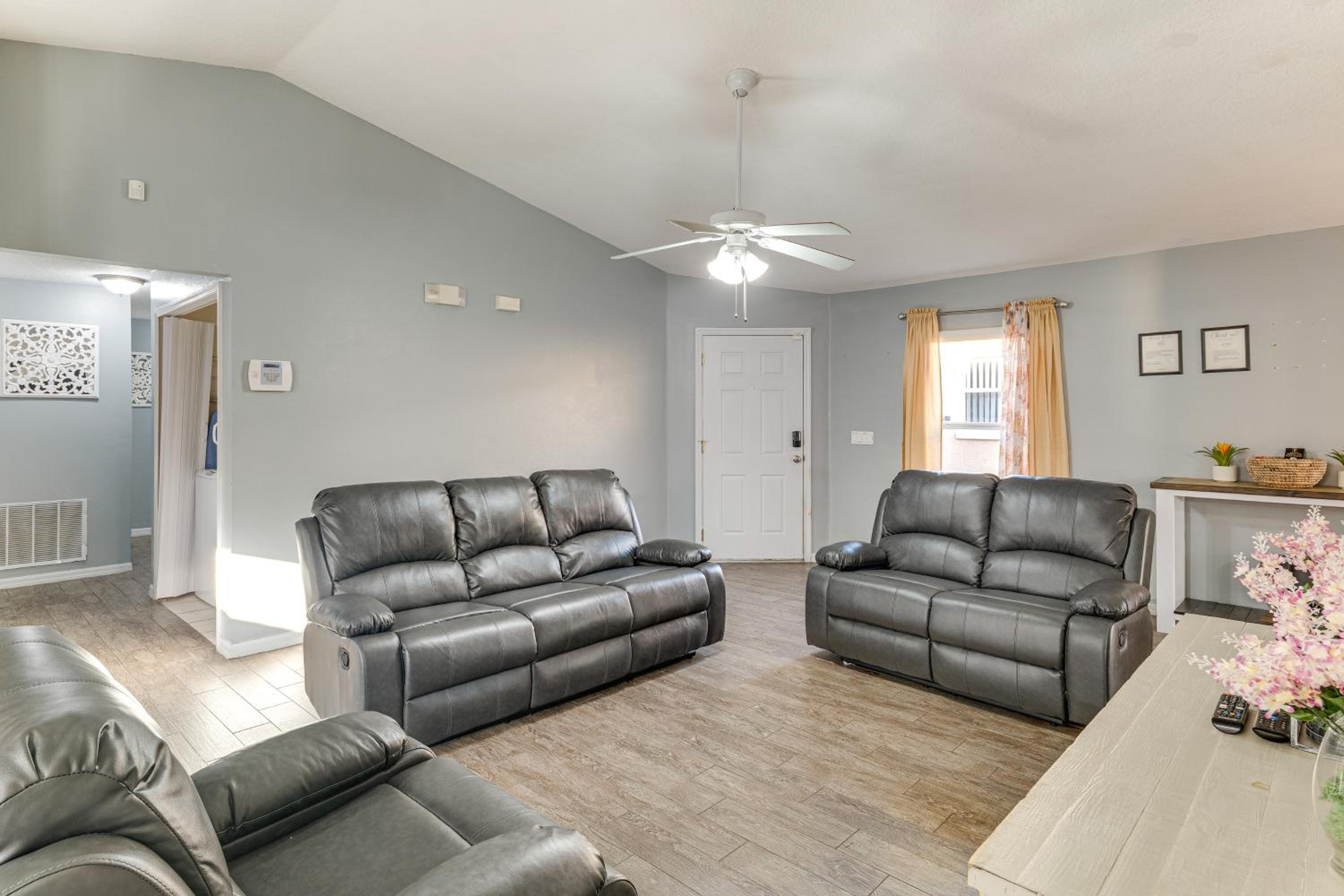 9 Mi to WDW Sandy Ridge Retreat with Heated Pool