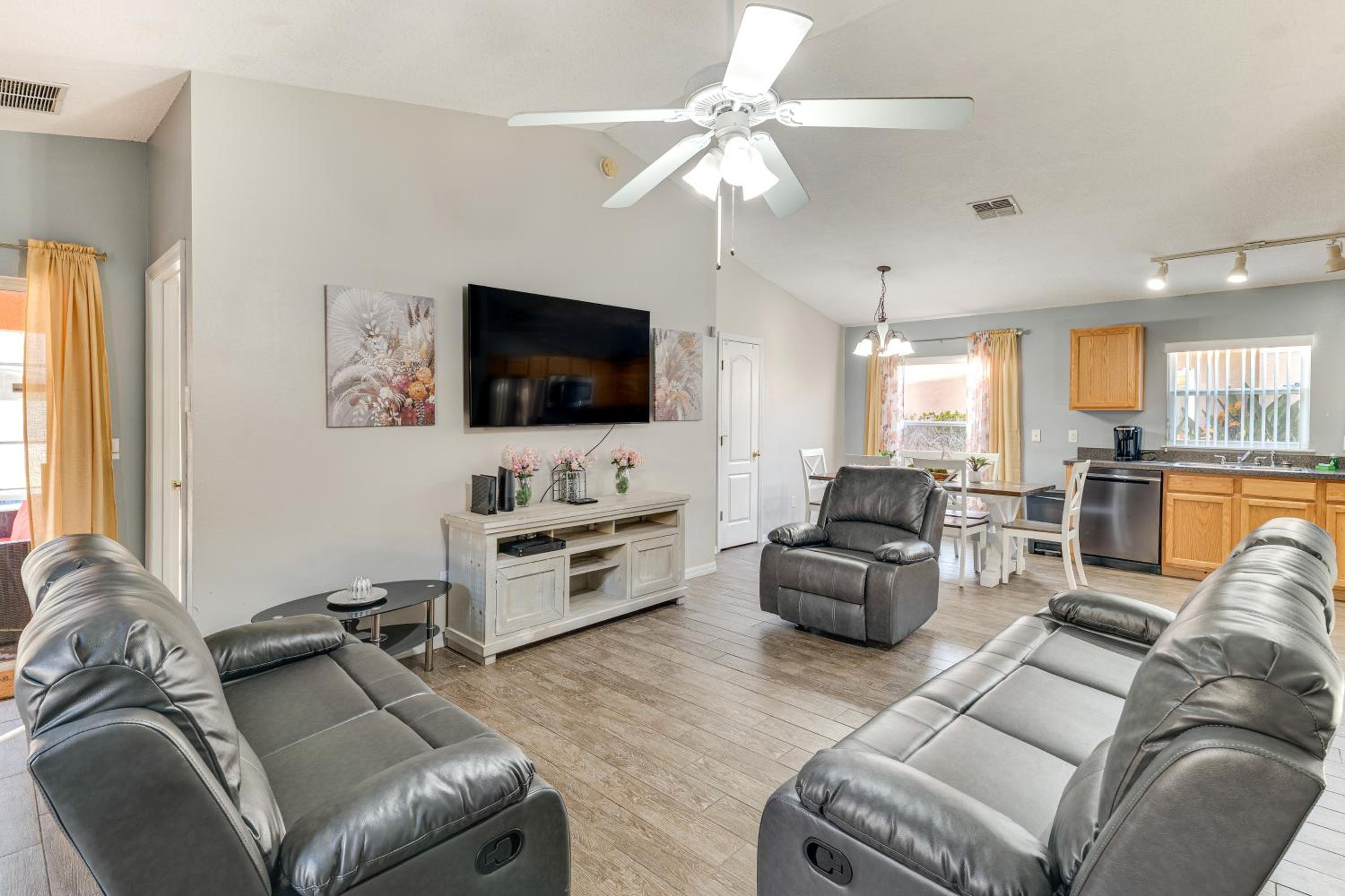 9 Mi to WDW Sandy Ridge Retreat with Heated Pool