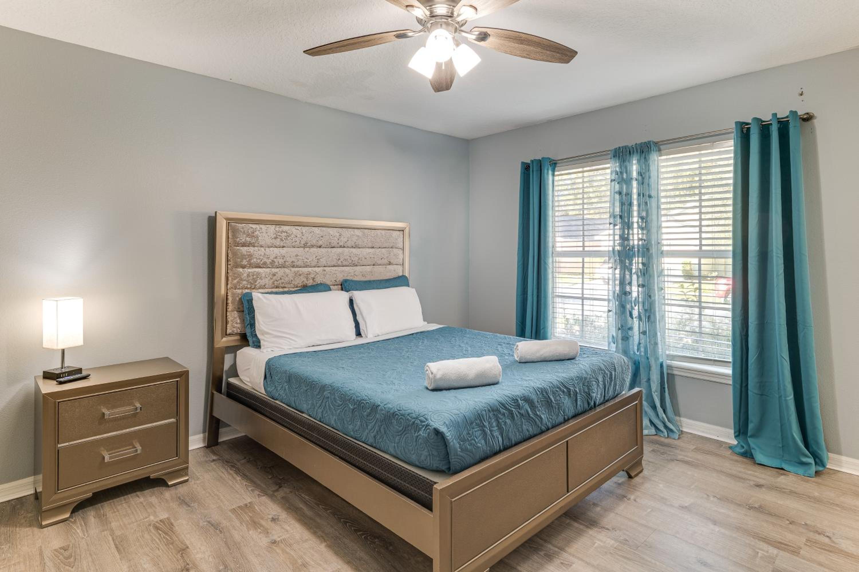 9 Mi to WDW Sandy Ridge Retreat with Heated Pool