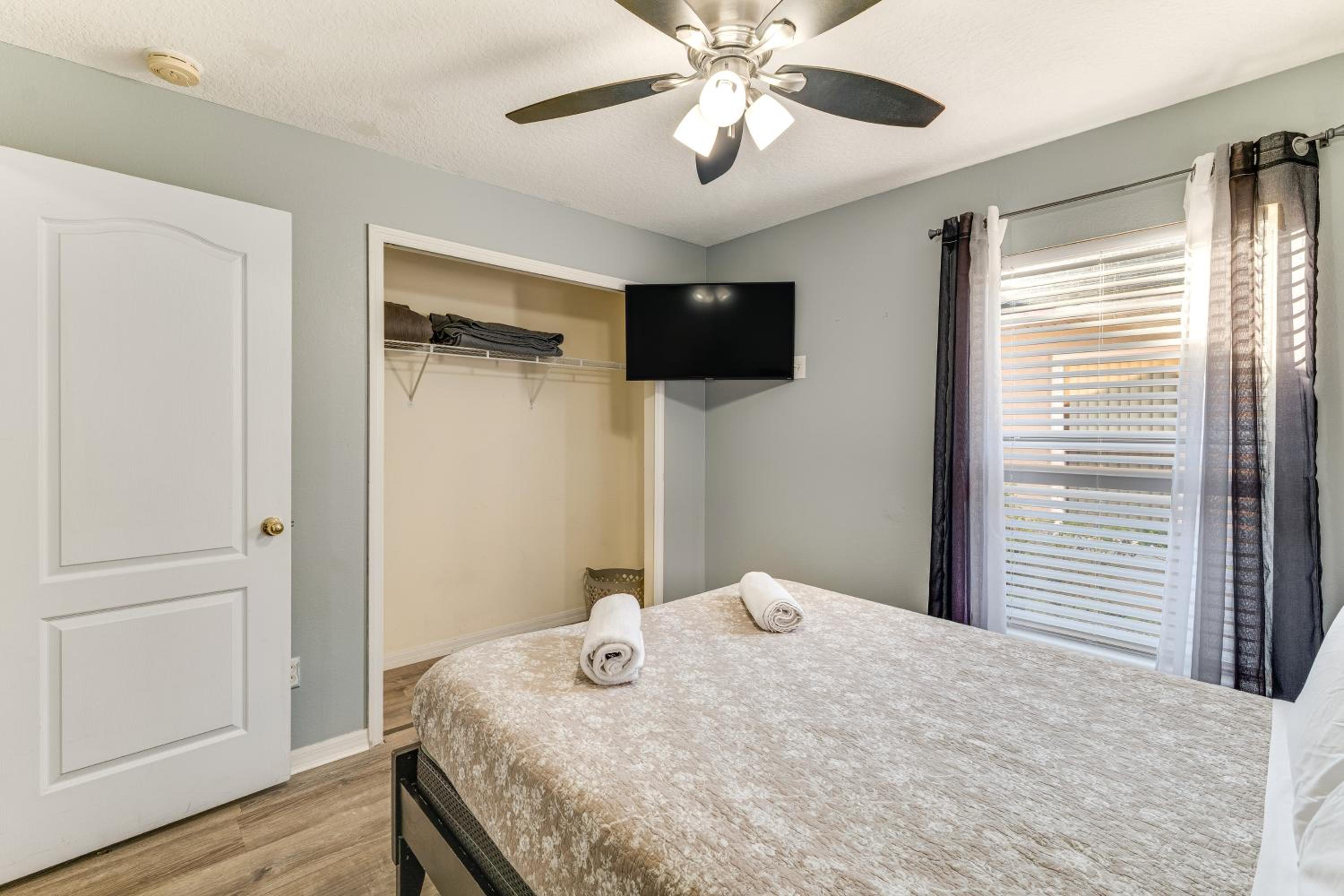 9 Mi to WDW Sandy Ridge Retreat with Heated Pool