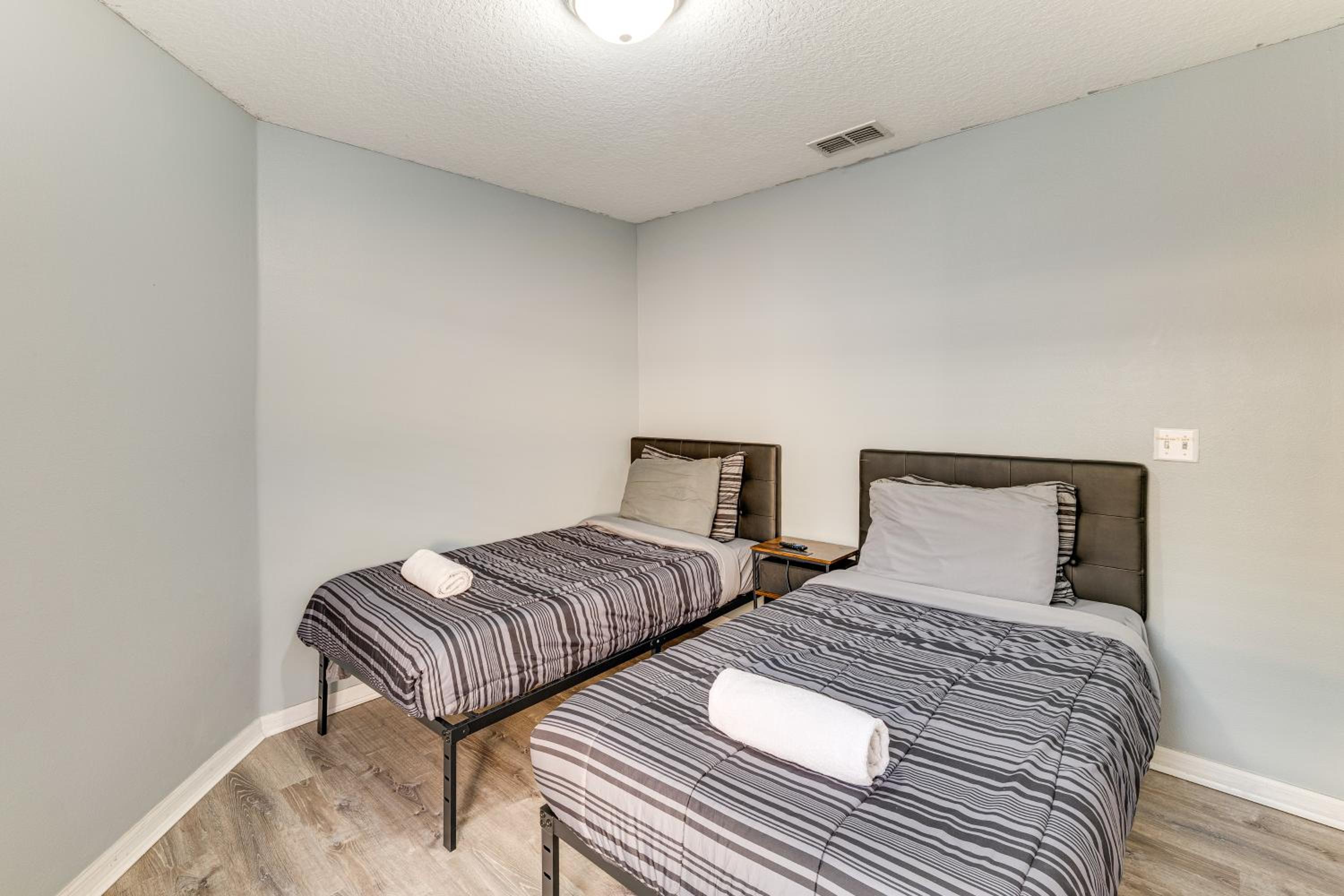9 Mi to WDW Sandy Ridge Retreat with Heated Pool