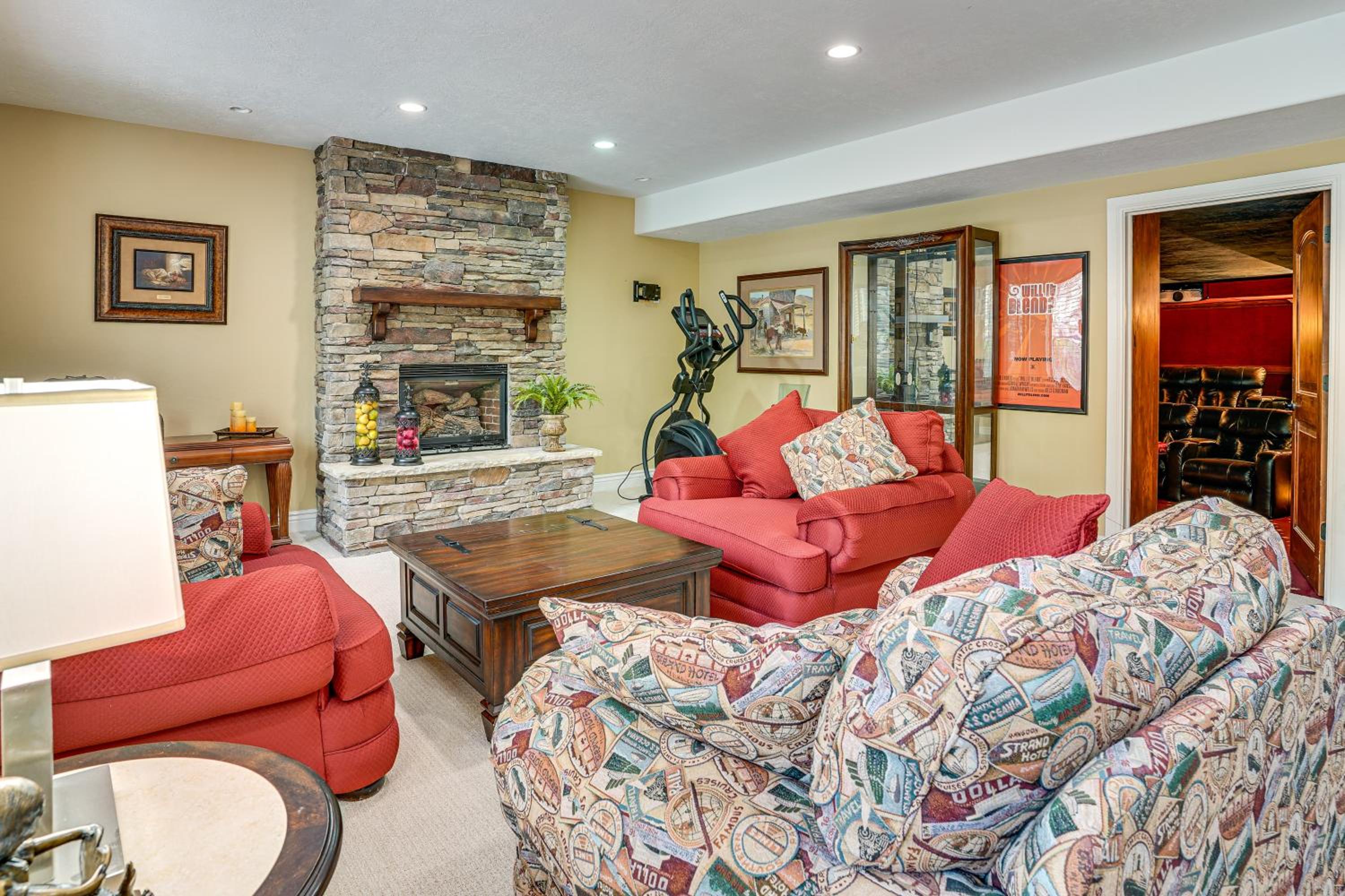 Elegant 6,300-Sq-Ft Family Home with Hot Tub in Orem