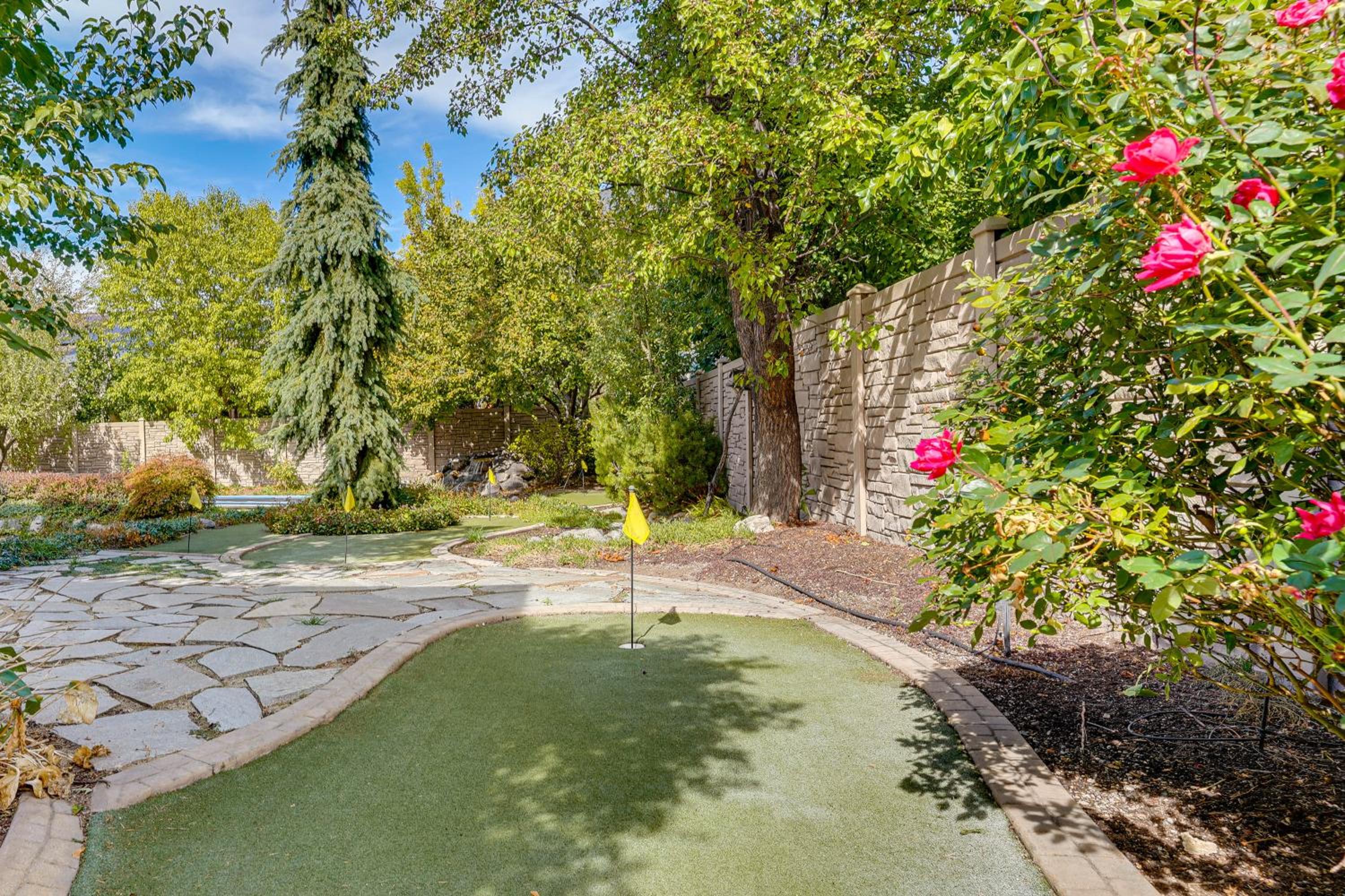 Elegant 6,300-Sq-Ft Family Home with Hot Tub in Orem