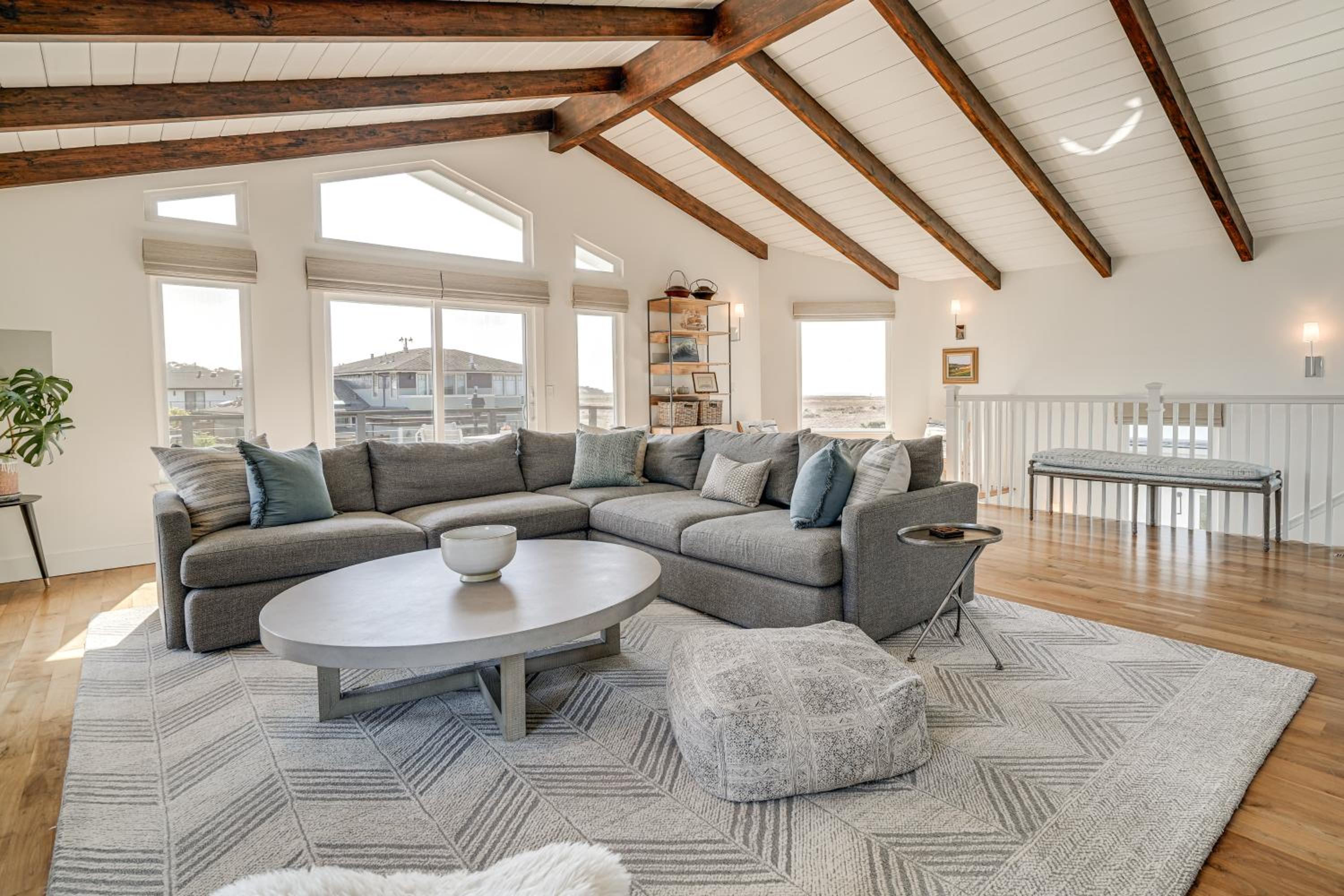 Steps to Ocean Luxe Family Home in Half Moon Bay!