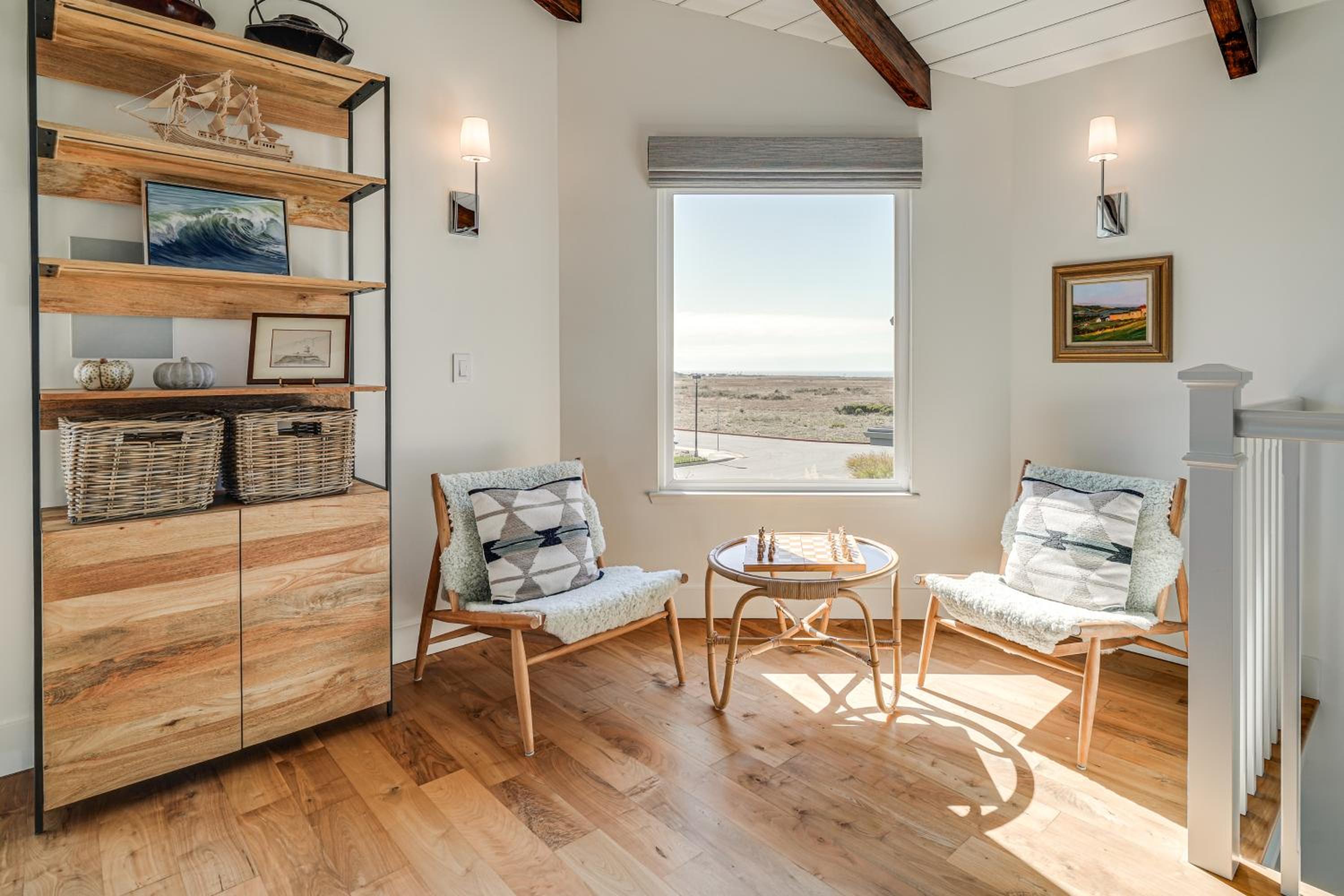 Steps to Ocean Luxe Family Home in Half Moon Bay!