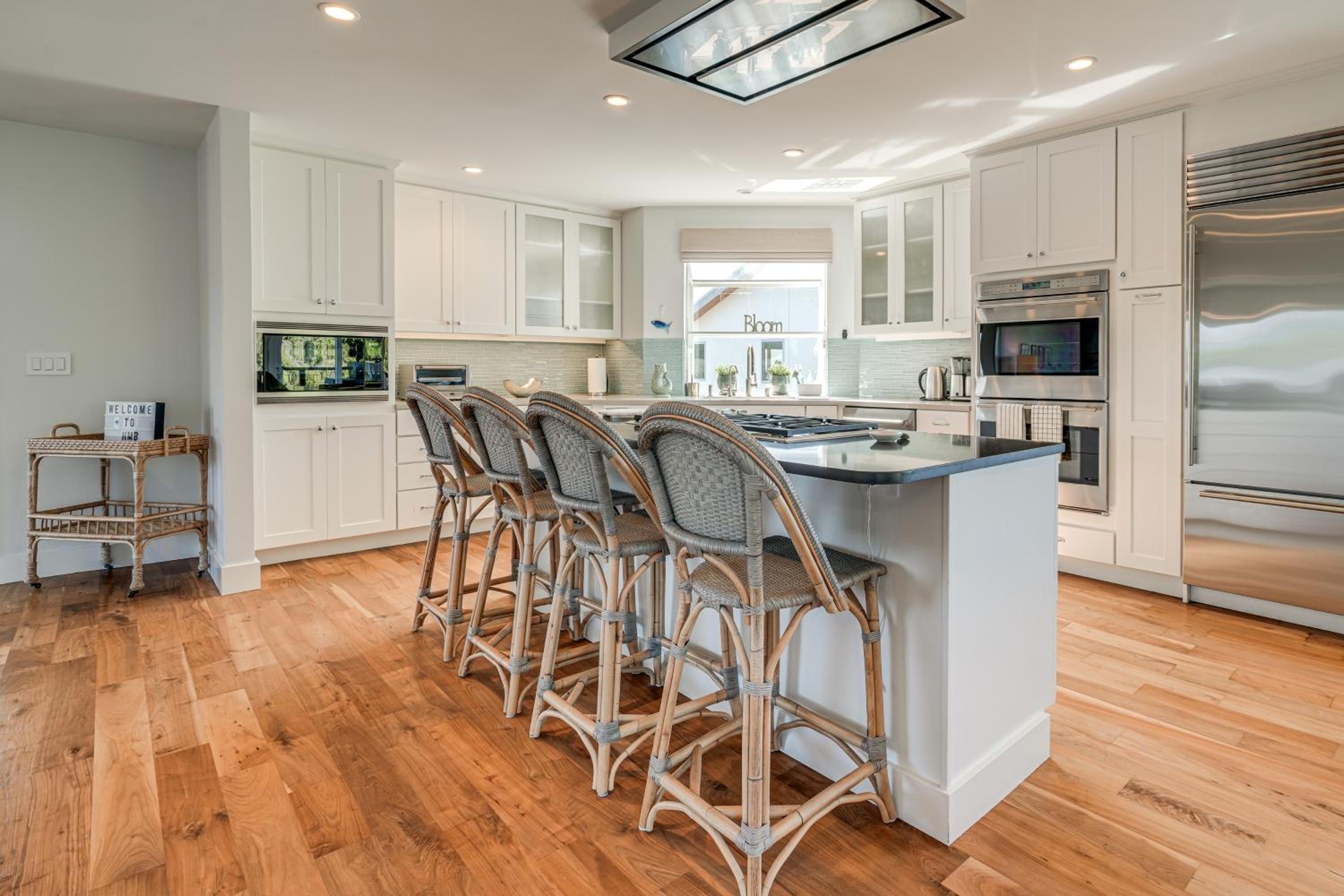 Steps to Ocean Luxe Family Home in Half Moon Bay!
