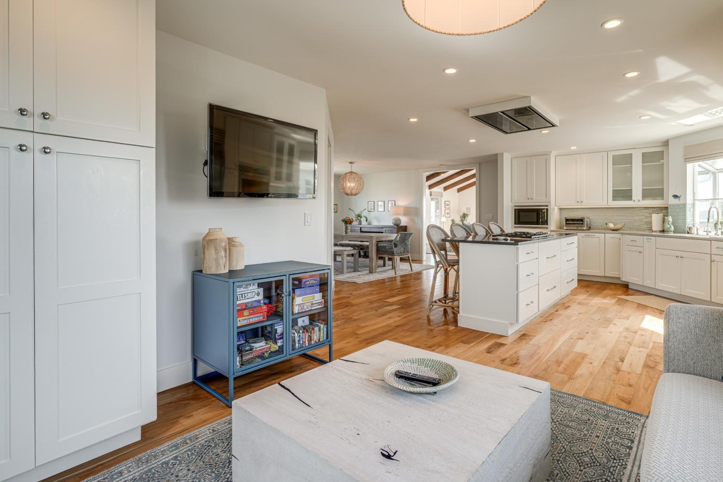Steps to Ocean Luxe Family Home in Half Moon Bay!