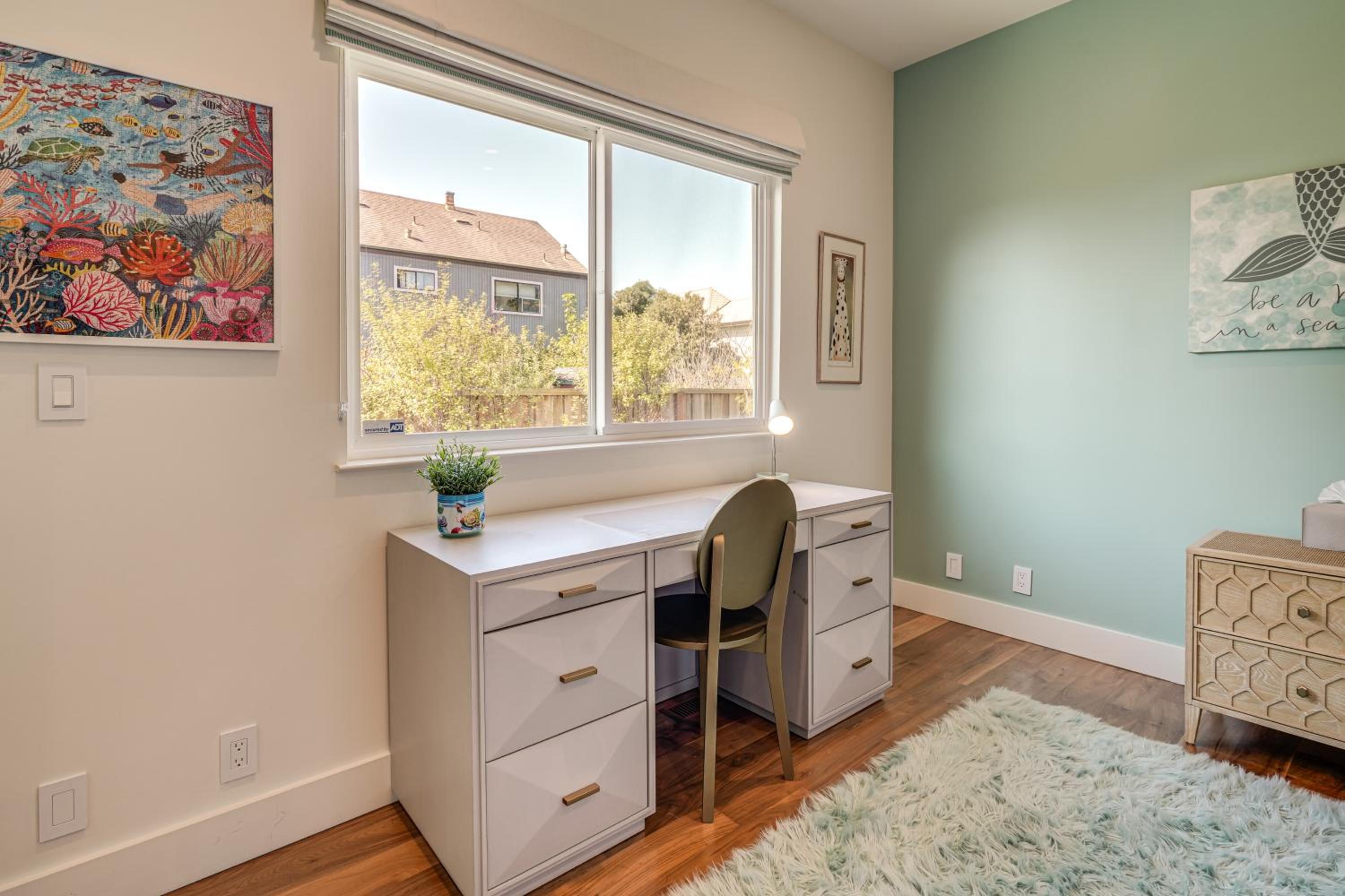 Steps to Ocean Luxe Family Home in Half Moon Bay!