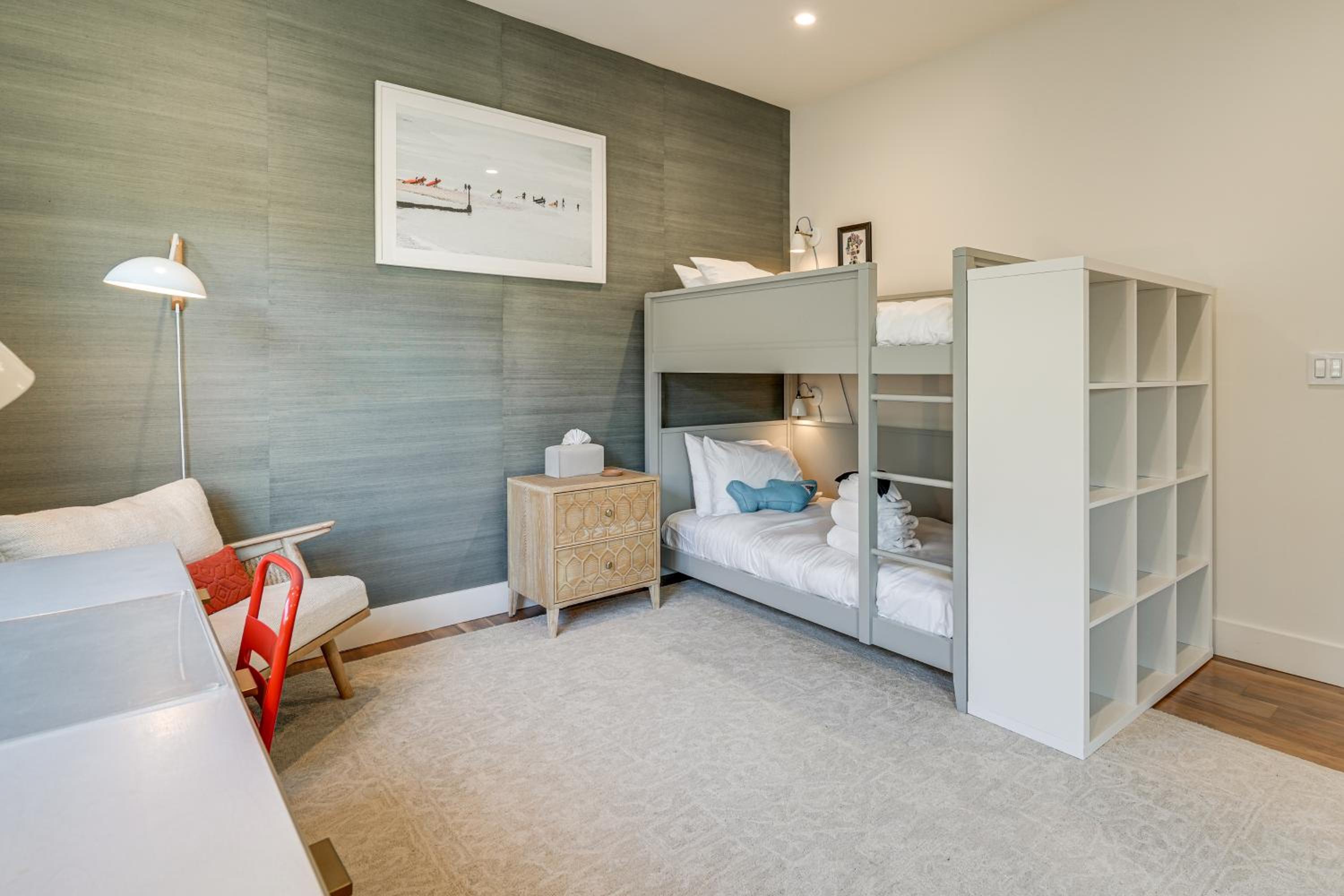 Steps to Ocean Luxe Family Home in Half Moon Bay!