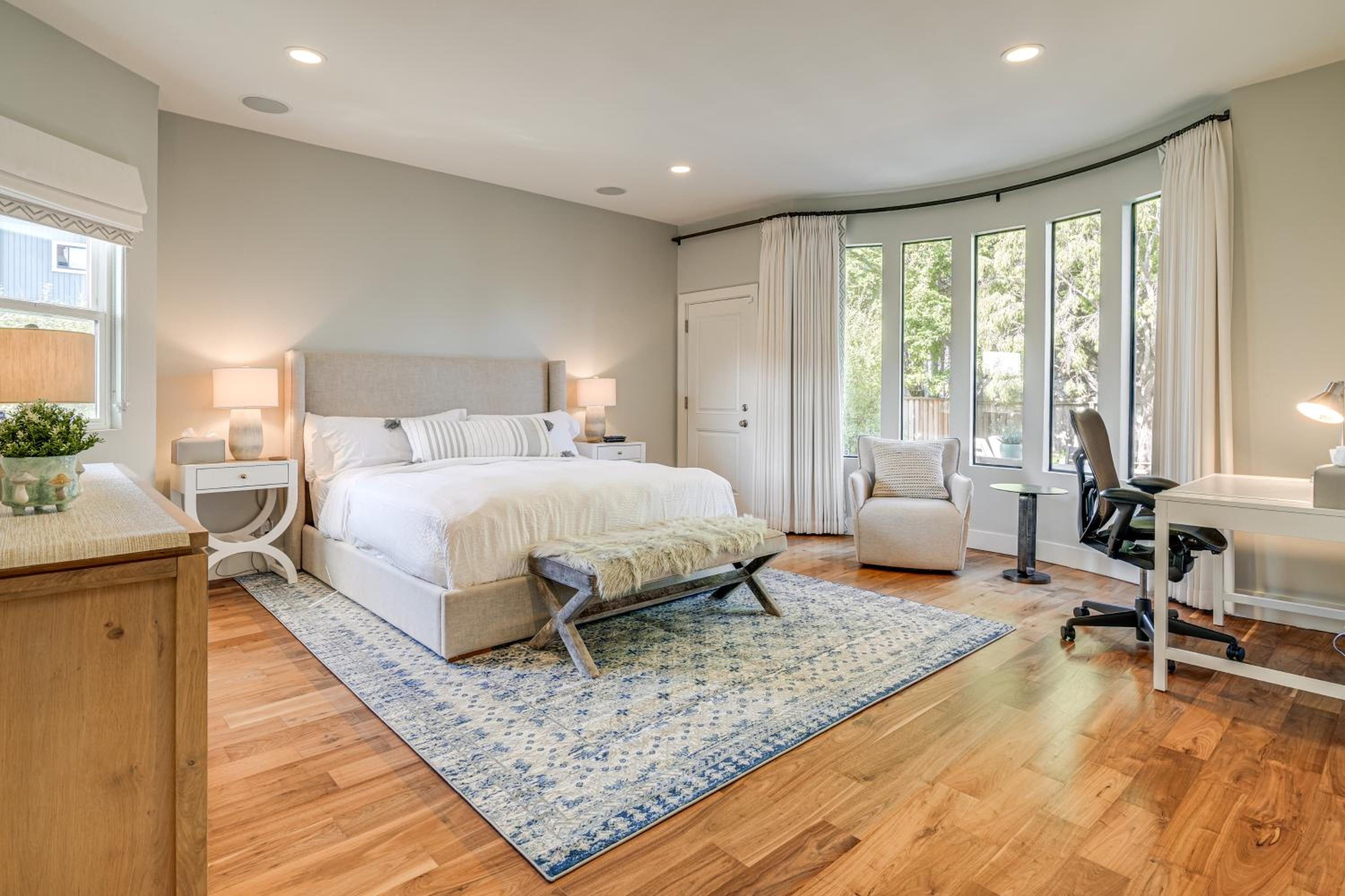 Steps to Ocean Luxe Family Home in Half Moon Bay!