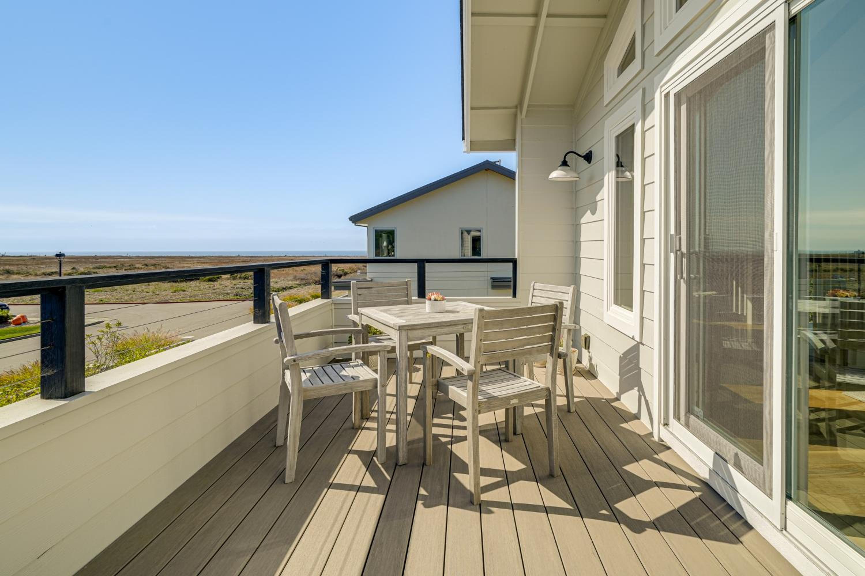 Steps to Ocean Luxe Family Home in Half Moon Bay!
