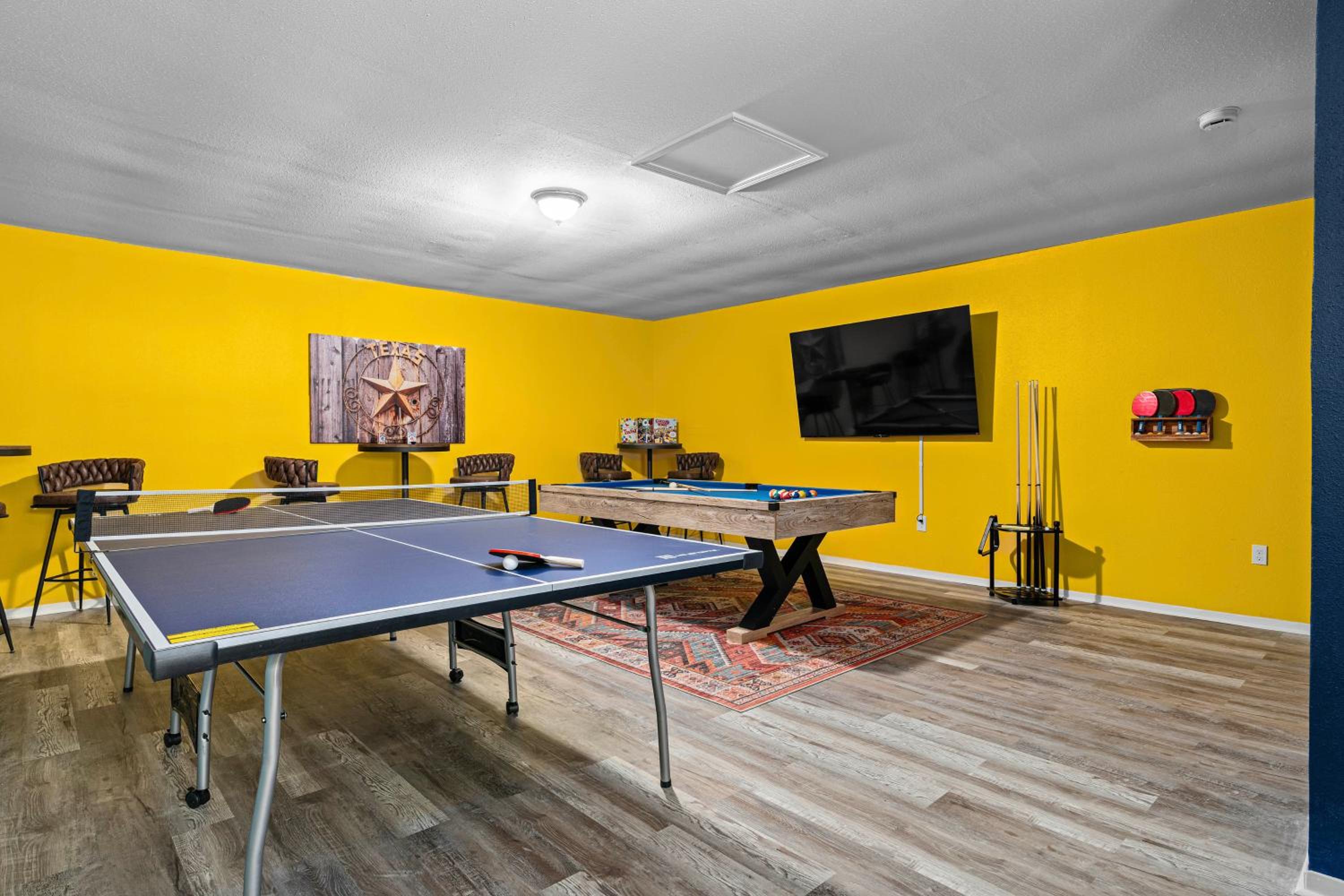 Mini Golf, Arcade and Fire Pit! San Antonio Home
