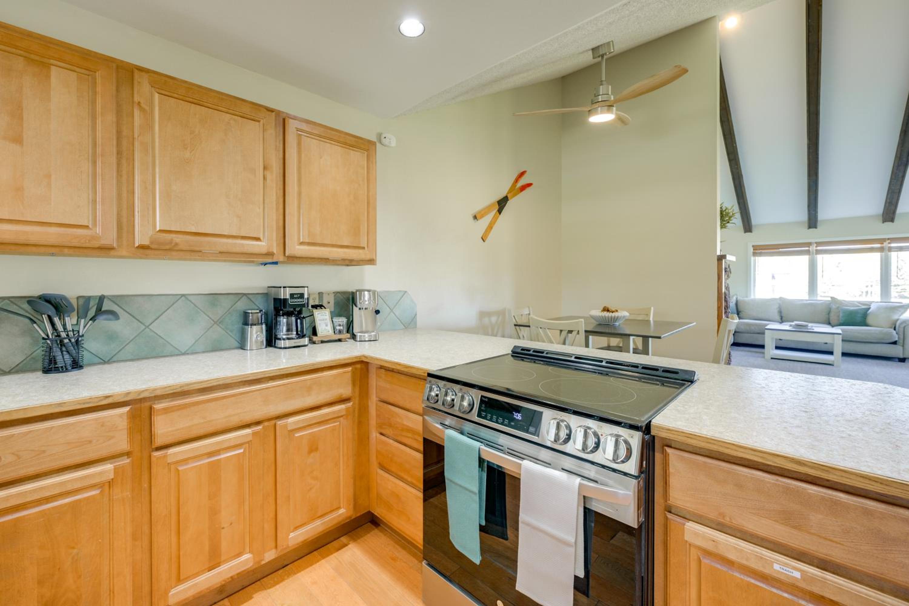 4 Mi to Dtwn Pagosa Springs Gem with Mtn Views!