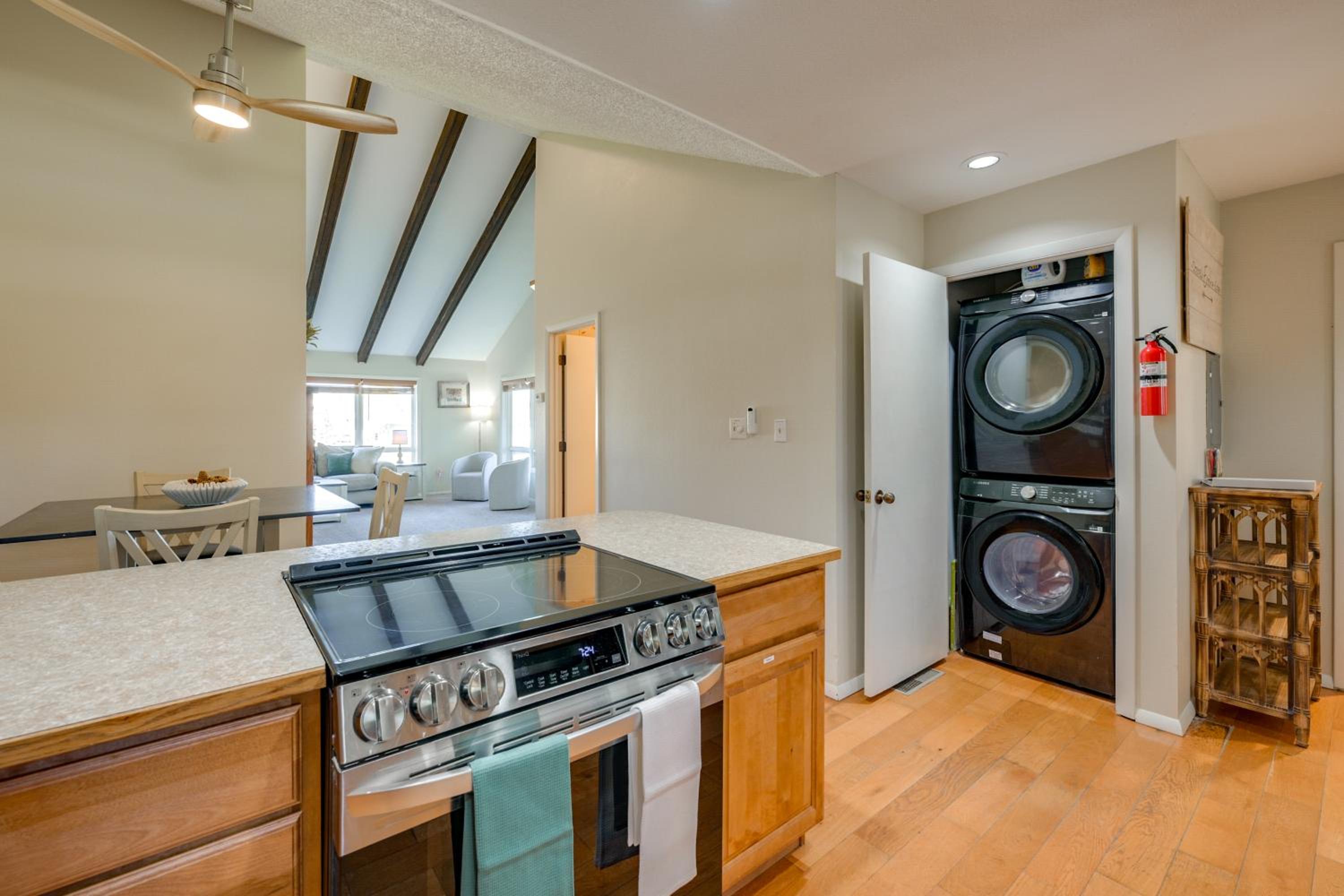 4 Mi to Dtwn Pagosa Springs Gem with Mtn Views!