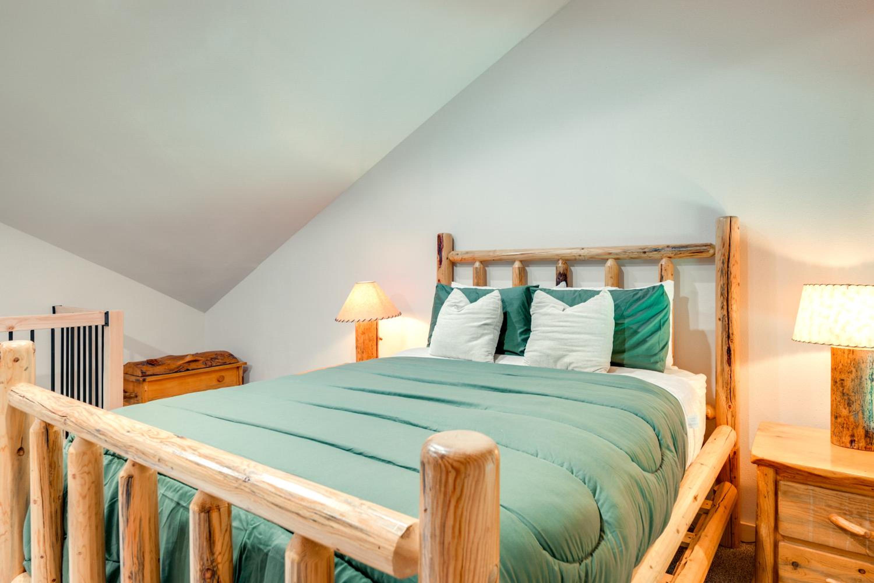4 Mi to Dtwn Pagosa Springs Gem with Mtn Views!
