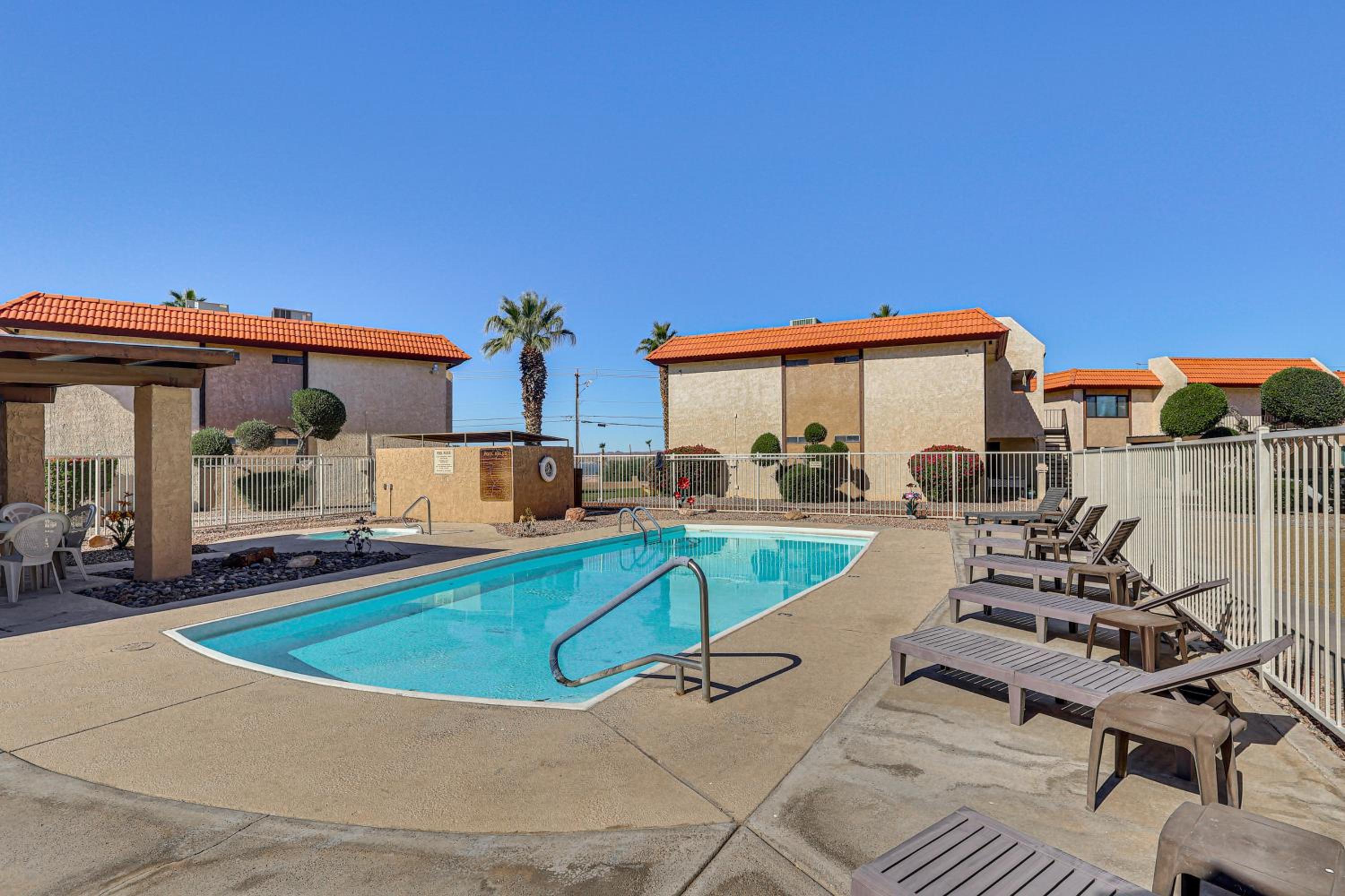 Pool, Lake and Sun! Havasu Hot Spot By London Bridge