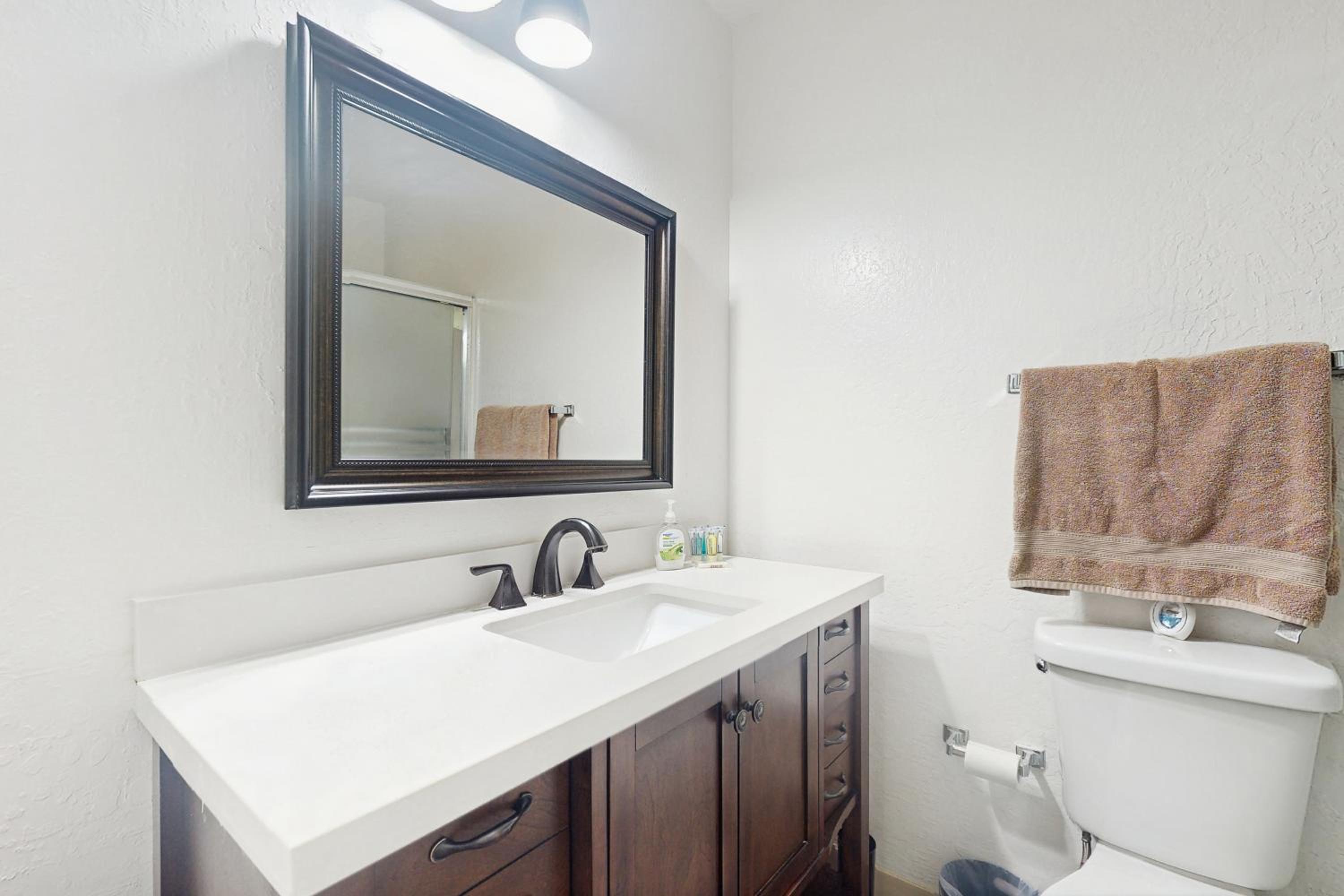 4BR Home Near Yosemite with Pool Table