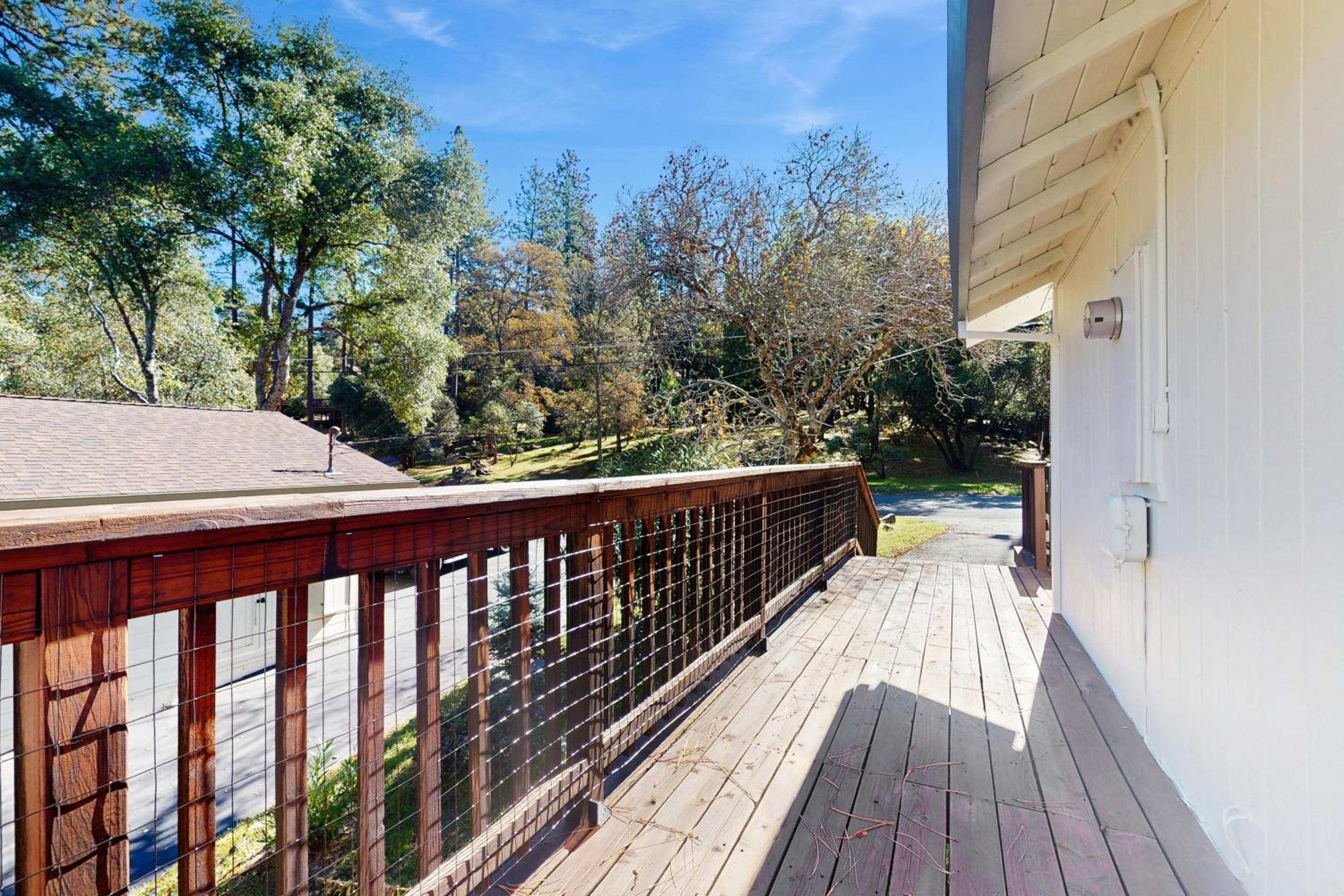 4BR Home Near Yosemite with Pool Table