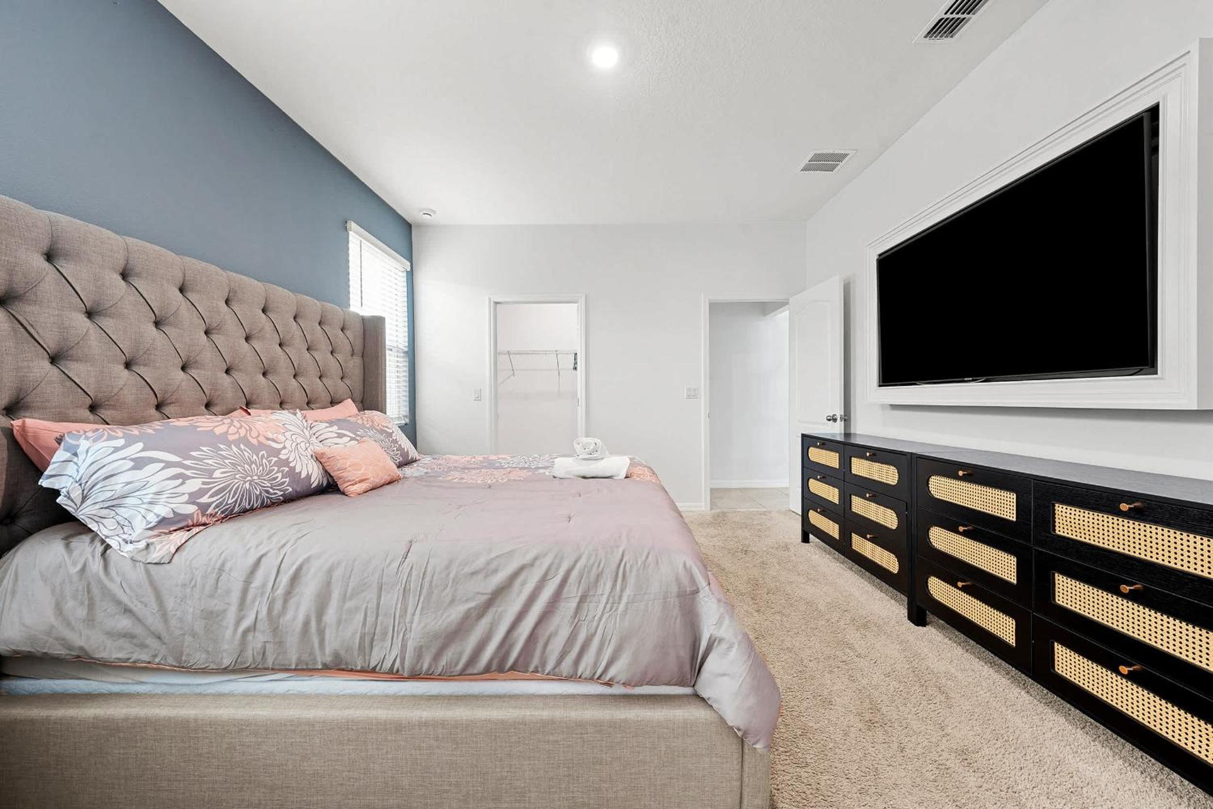 Themed 6BR Home Game Room Pool Sleeps 16