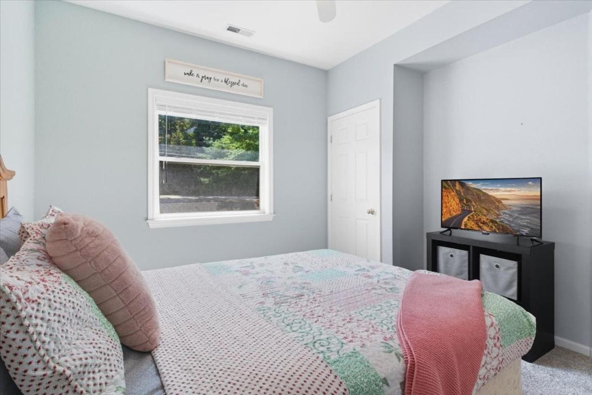 2mm Main Channel Views, Boat & PWC Slip, 2 Pools, Playground & Tennis
