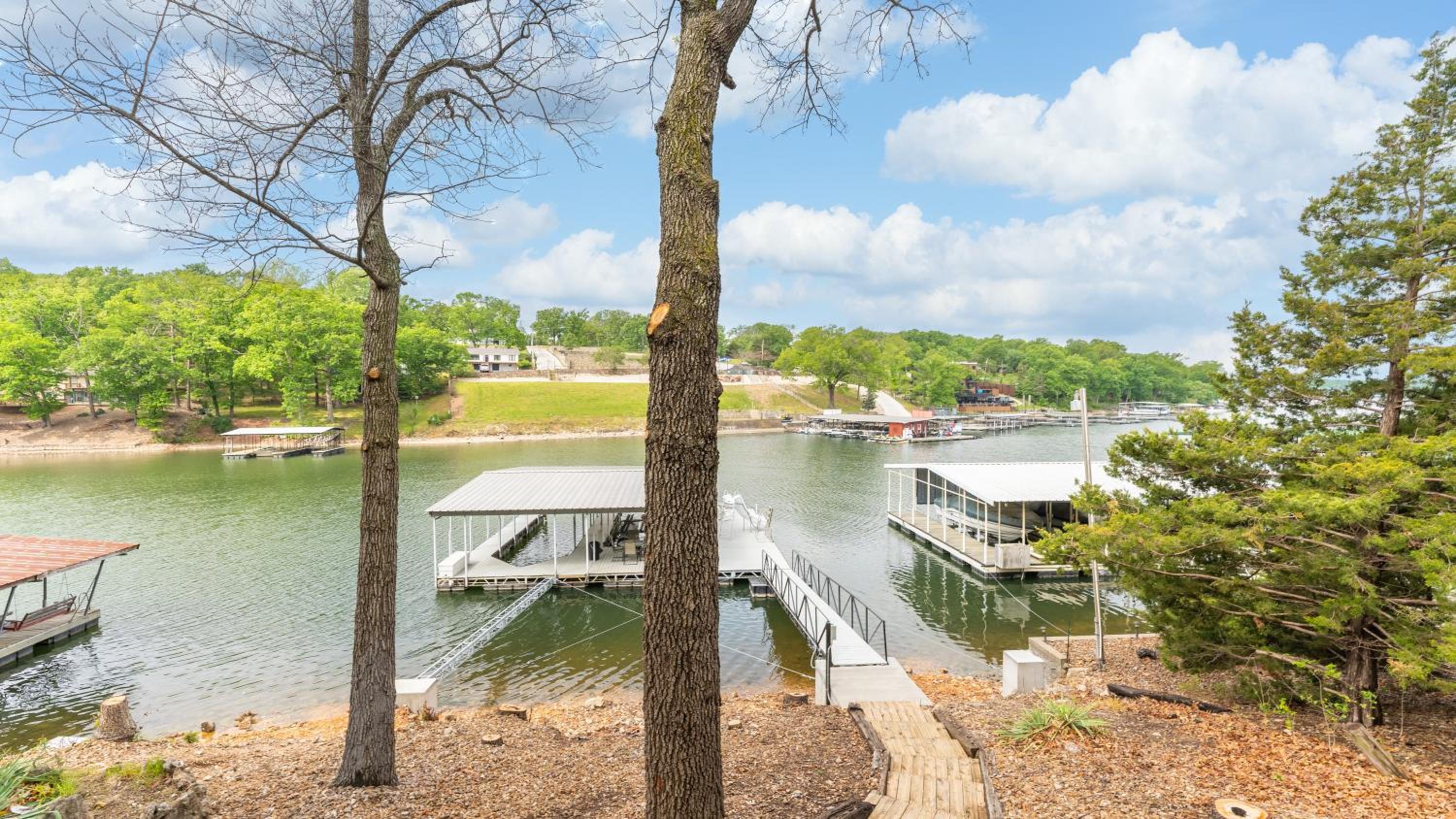 Amazing Lakefront Paradise with Perfect Location