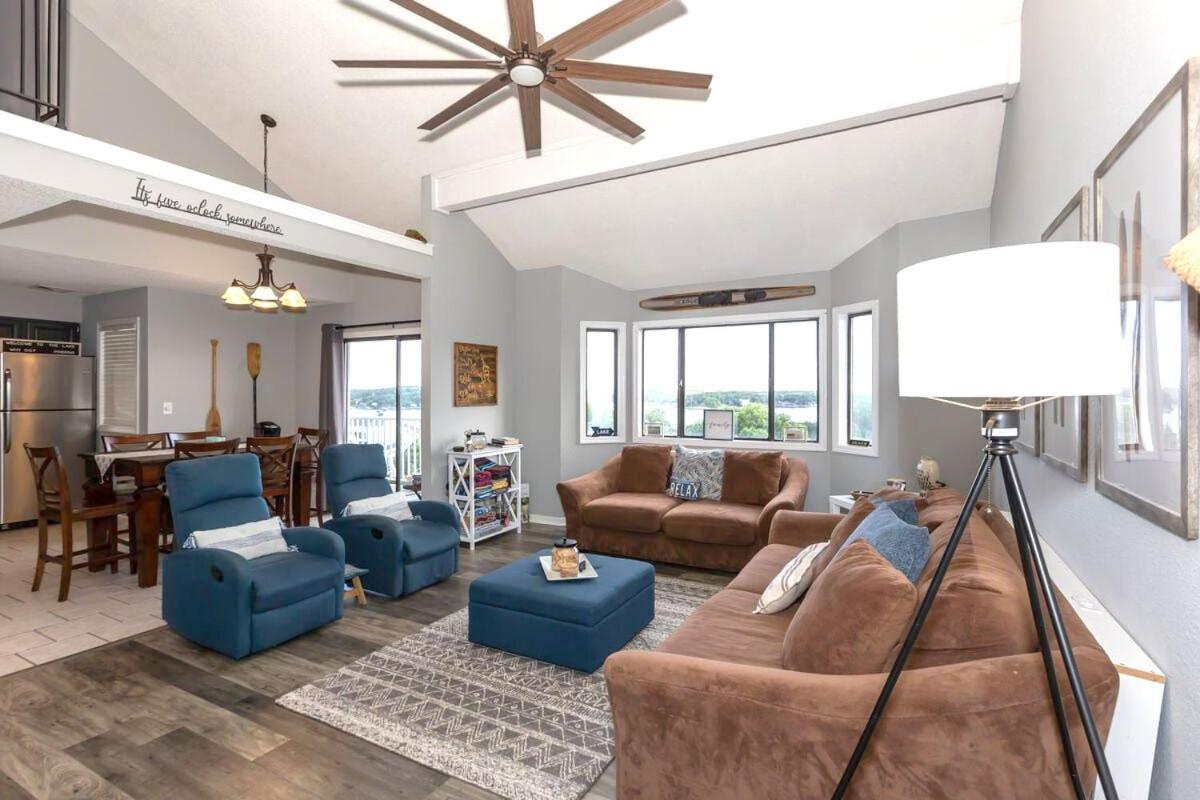 3 Bedroom Osage Beach Condo w/ Pool & Main Channel Views