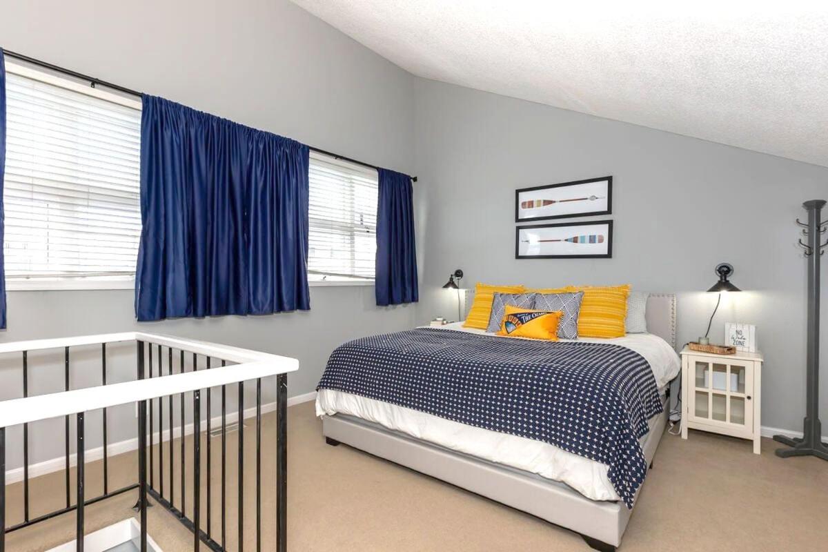 3 Bedroom Osage Beach Condo w/ Pool & Main Channel Views