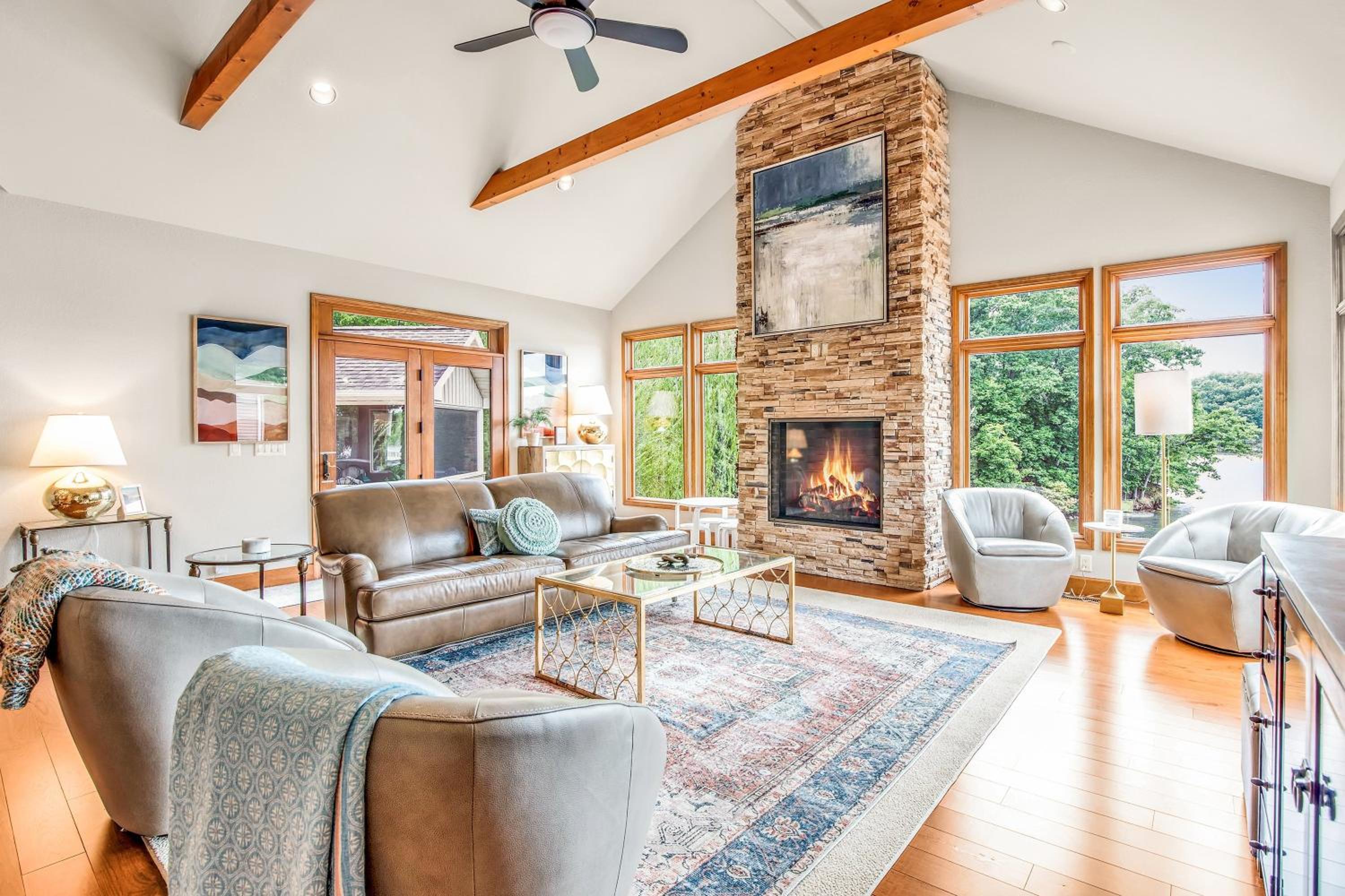 Amazing Cove, Fenced Yard, & Game Room!