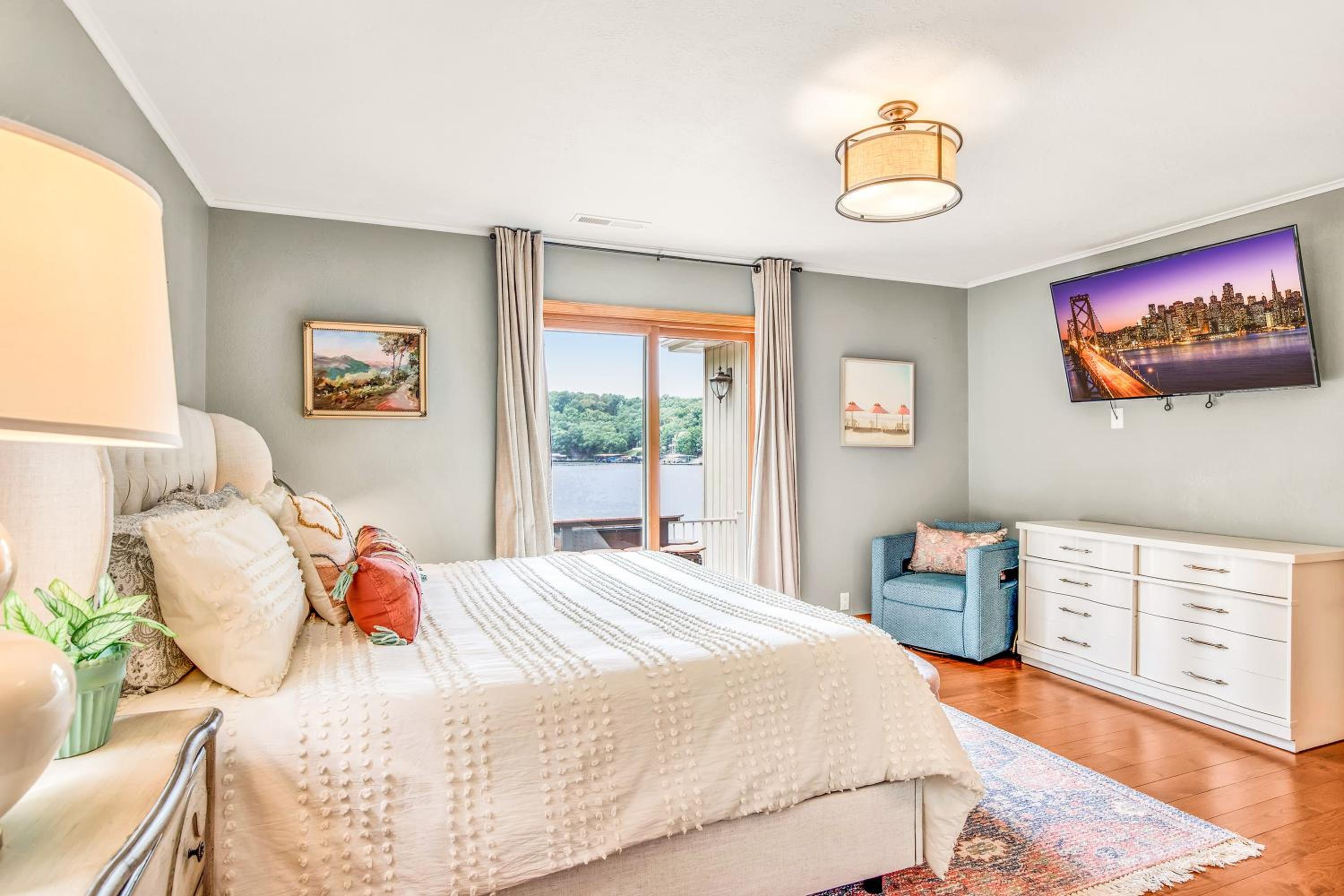 Amazing Cove, Fenced Yard, & Game Room!