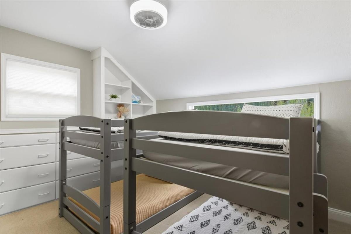 Amazing Cove, Fenced Yard, & Game Room!