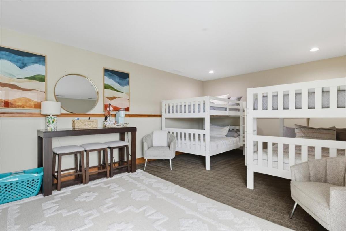 Amazing Cove, Fenced Yard, & Game Room!