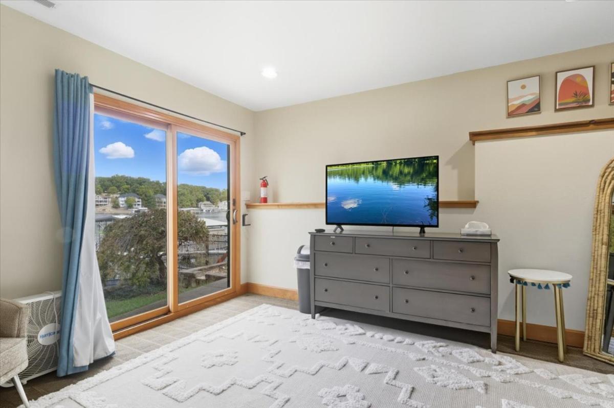 Amazing Cove, Fenced Yard, & Game Room!